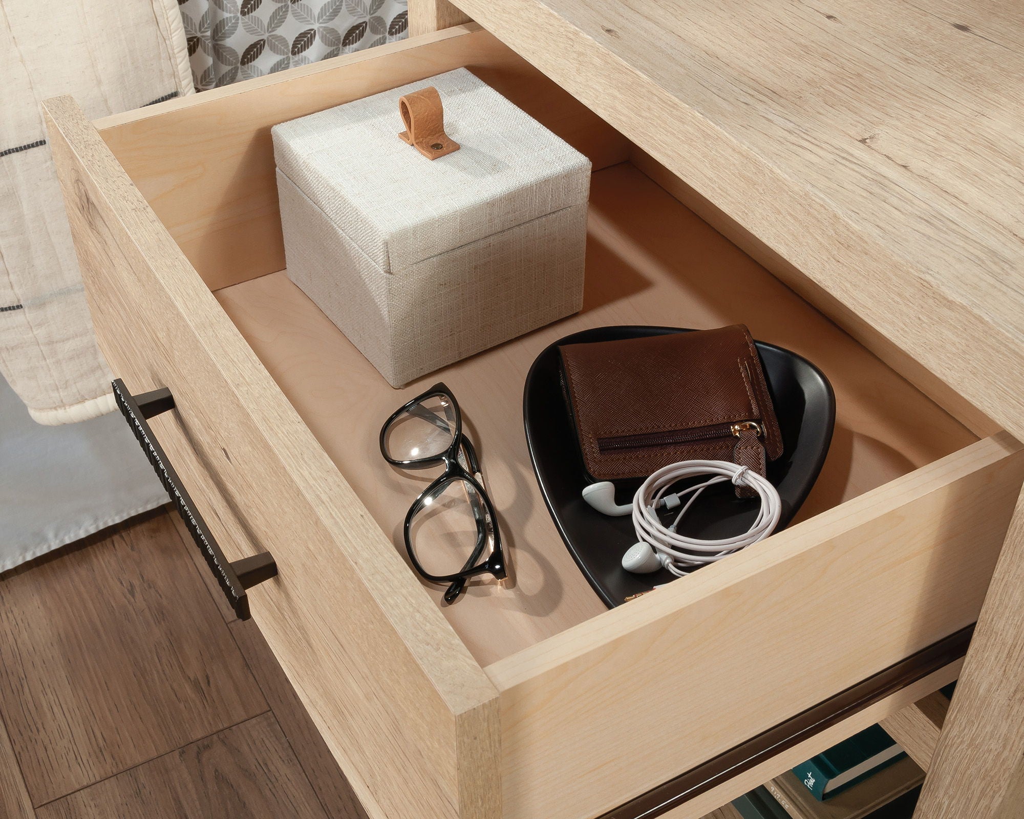 1-Drawer Night Stand in Prime Oak