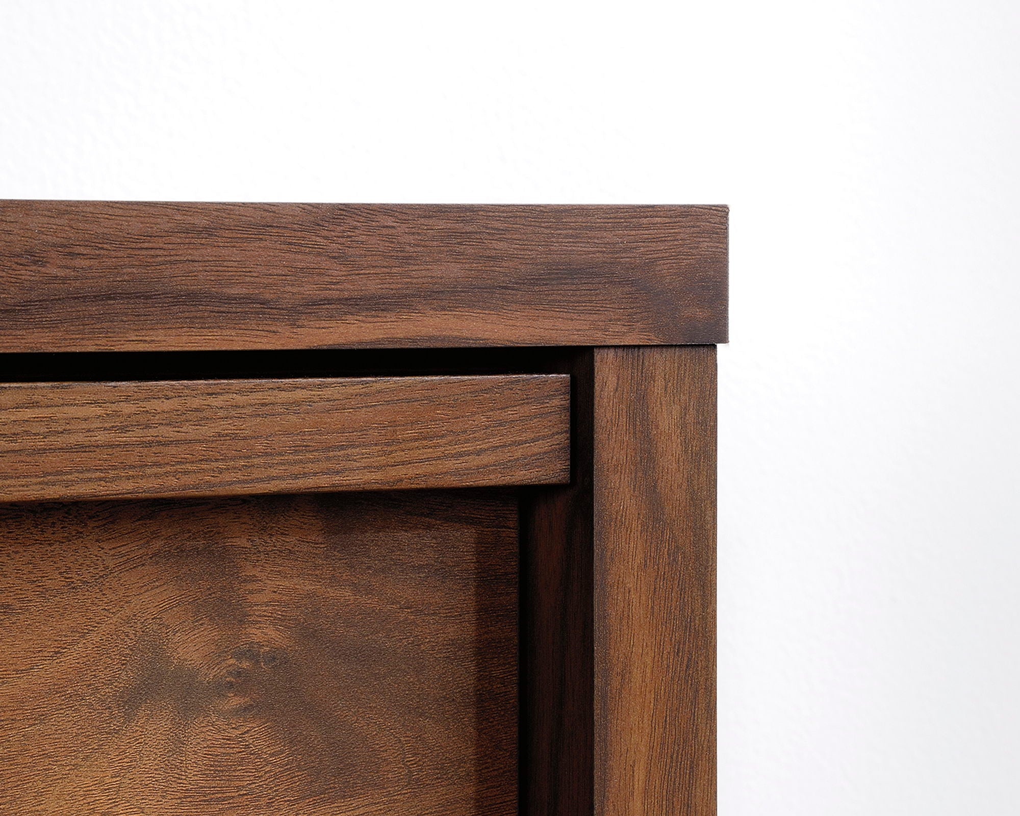 Harvey Park 4-Drawer Chest in Grand Walnut