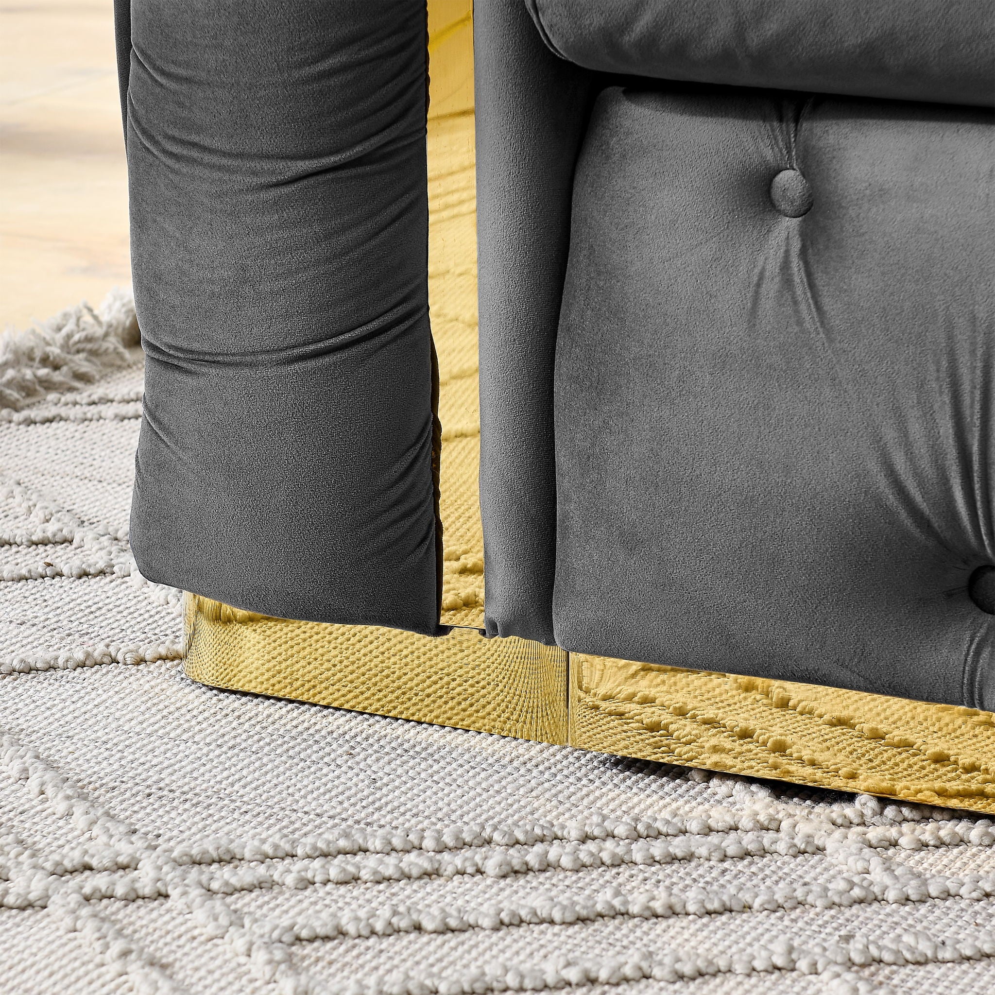 Button Tufted Couch With 2 Pillows, 3 Seater Luxury Chesterfield Sofa