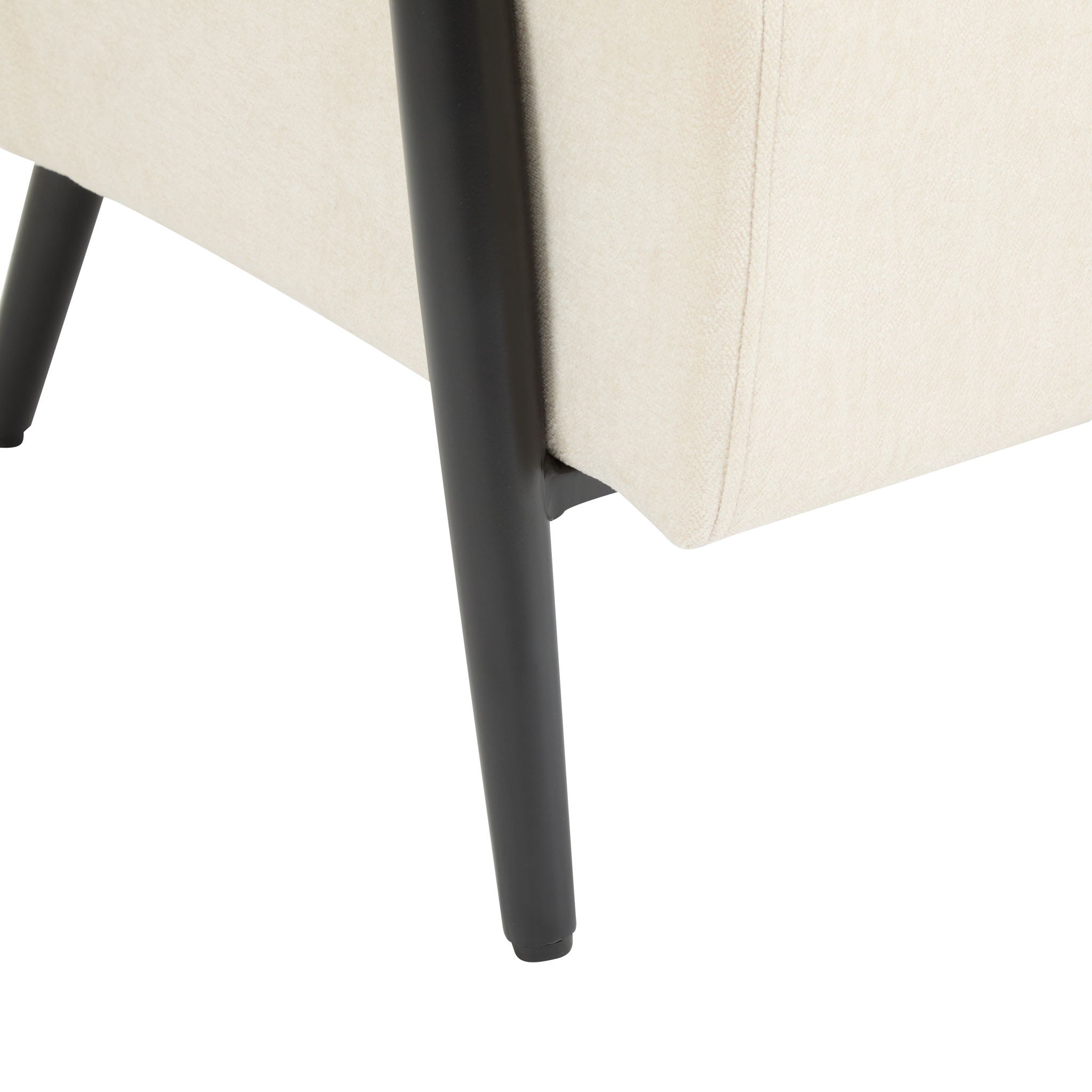 Modern Lounge Chair With Polyester Upholstery