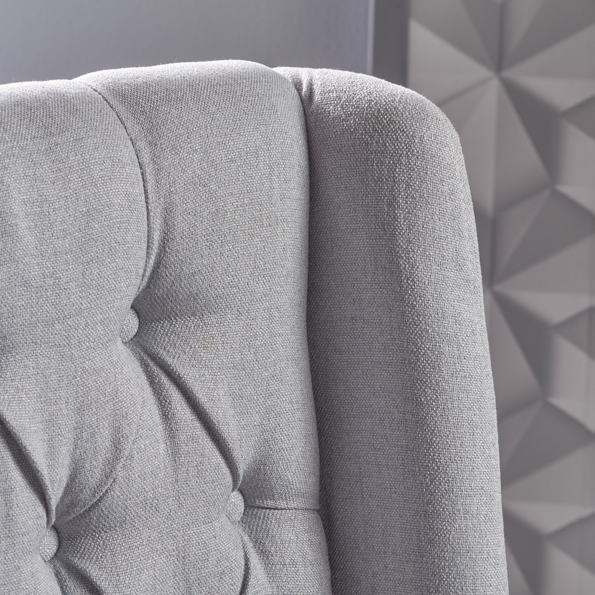 Sophisticated Tufted Dining Chair With High Back Design