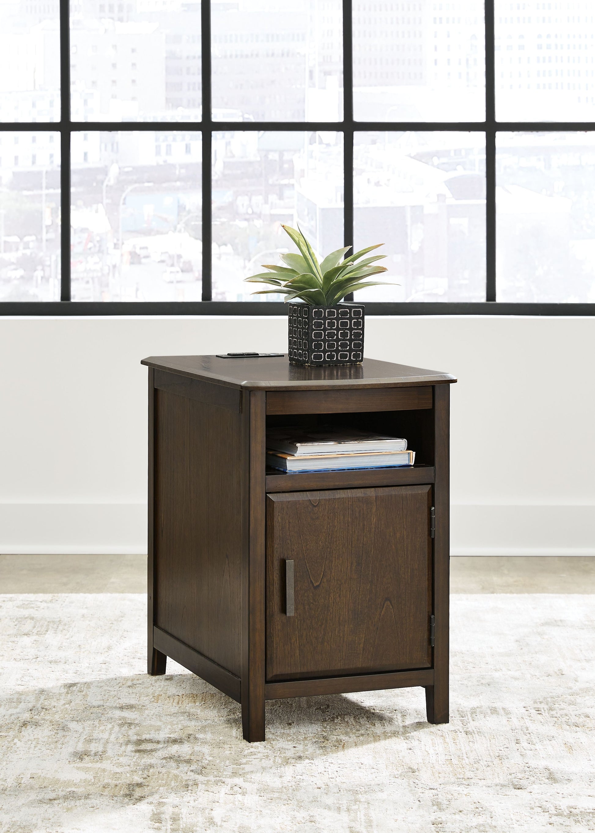 Signature Design by Ashley® Devonsted - Chair Side End Table | Meri Furniture