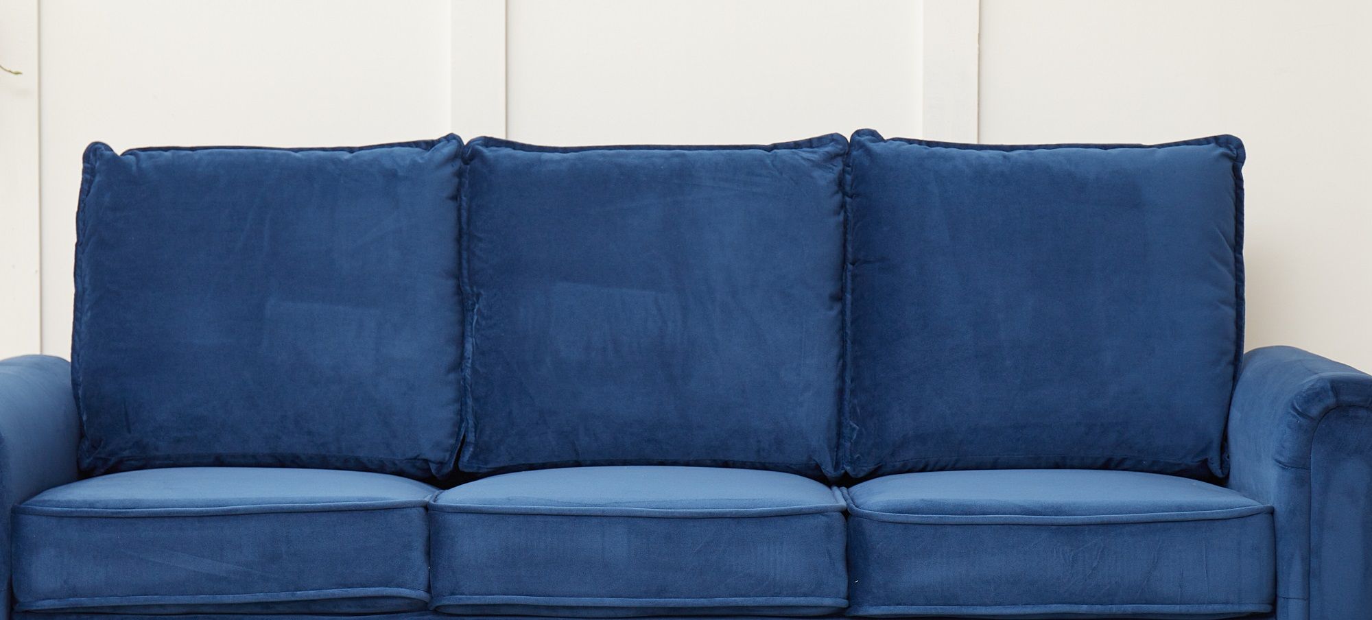 Graceful Design Plush Comfort Sofa