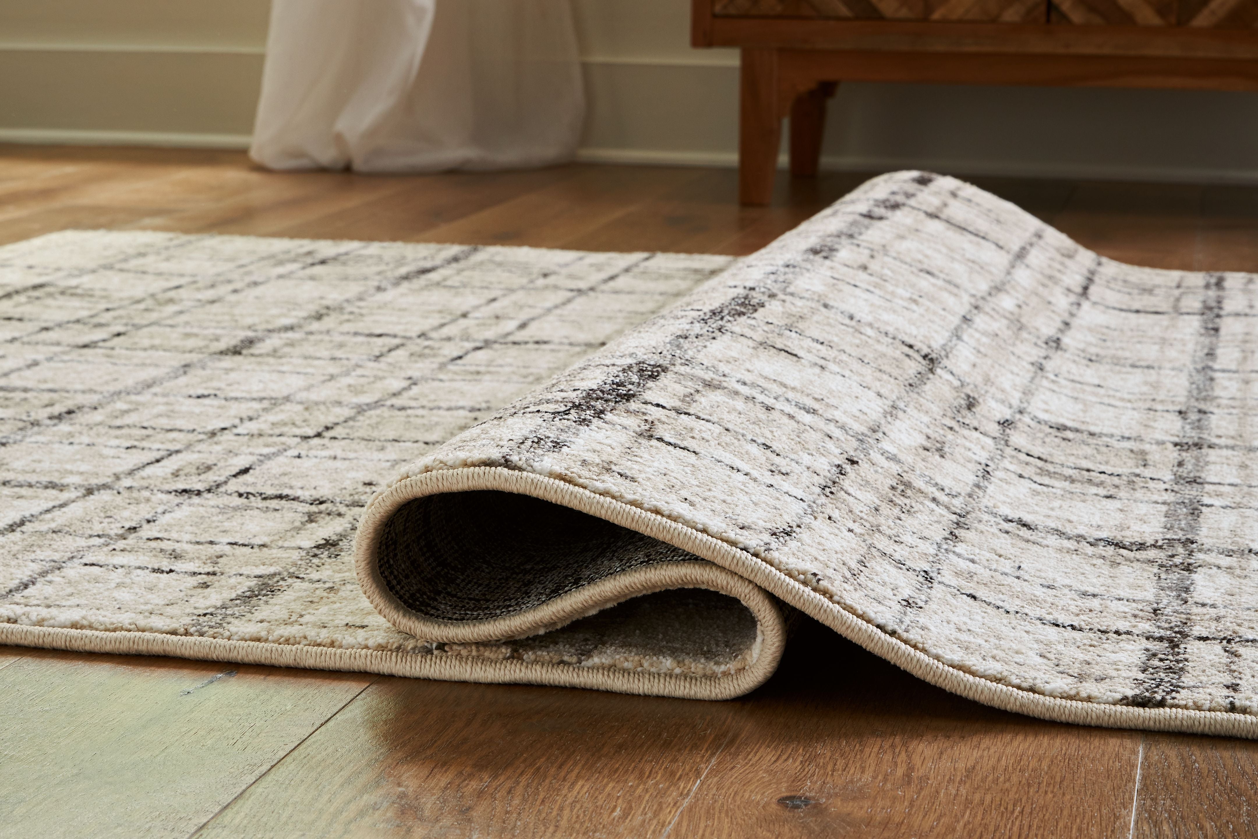 Ashley Furniture Azmerilla - Area Rug | Meri Furniture