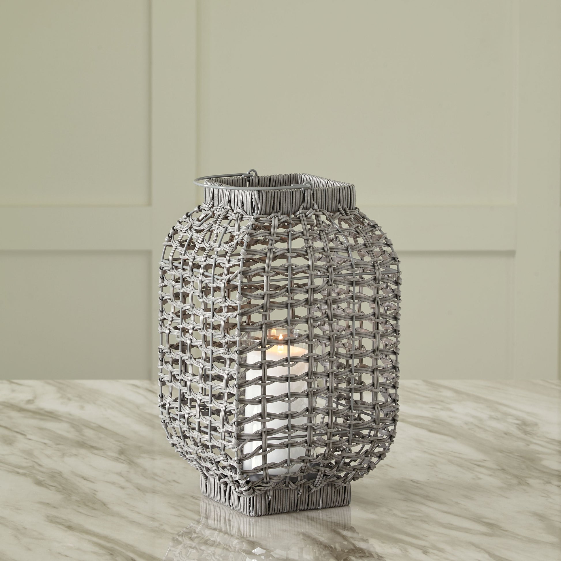 Signature Design by Ashley® Evonne - Lantern | Meri Furniture