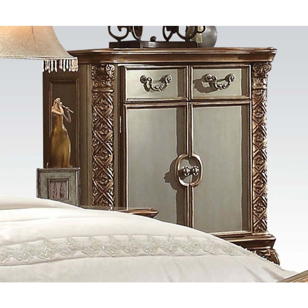 ACME Create an elegant, traditional design in your bedroom with the Vendome chest. | Meri Furniture