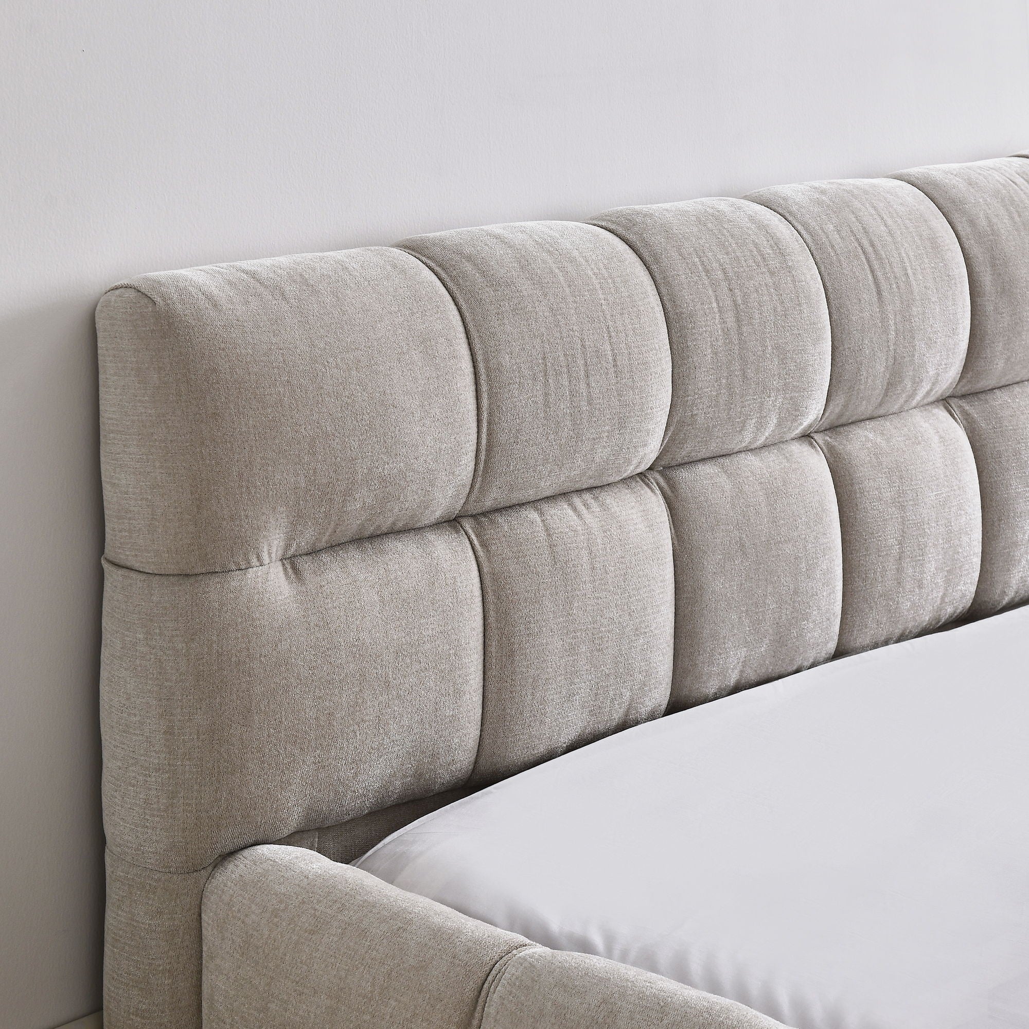Modern Platform Bed Frame With Thick Chenille Fabric