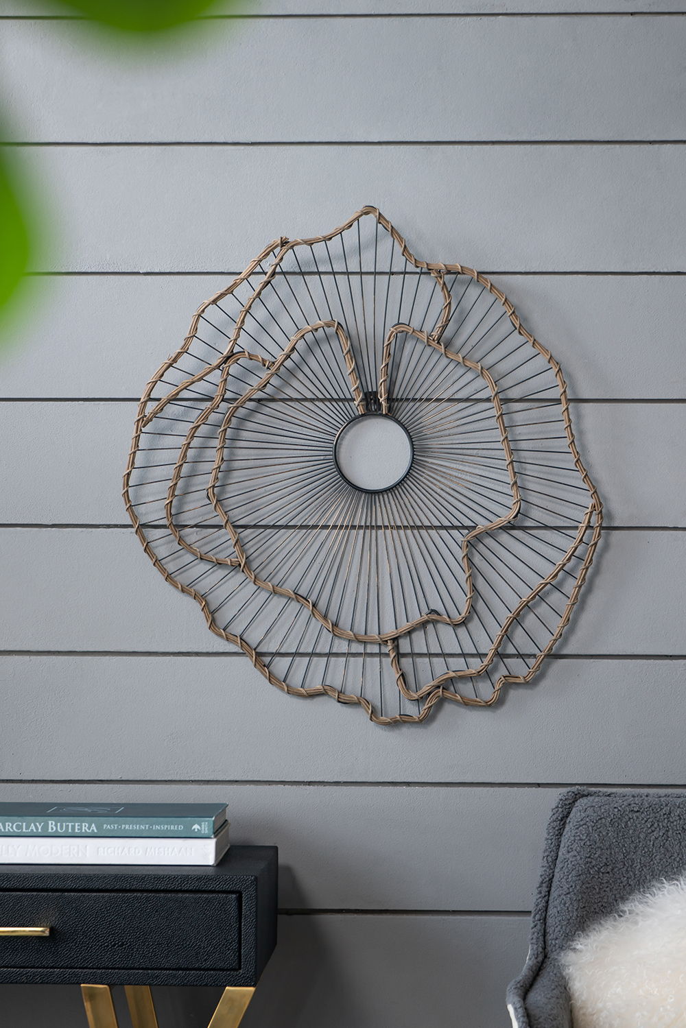 Metal Flowers Wall Decor, Transitional Wall Floral Sculpture For Foyer Porch Hallway Entrance (Set of 3) - Gold