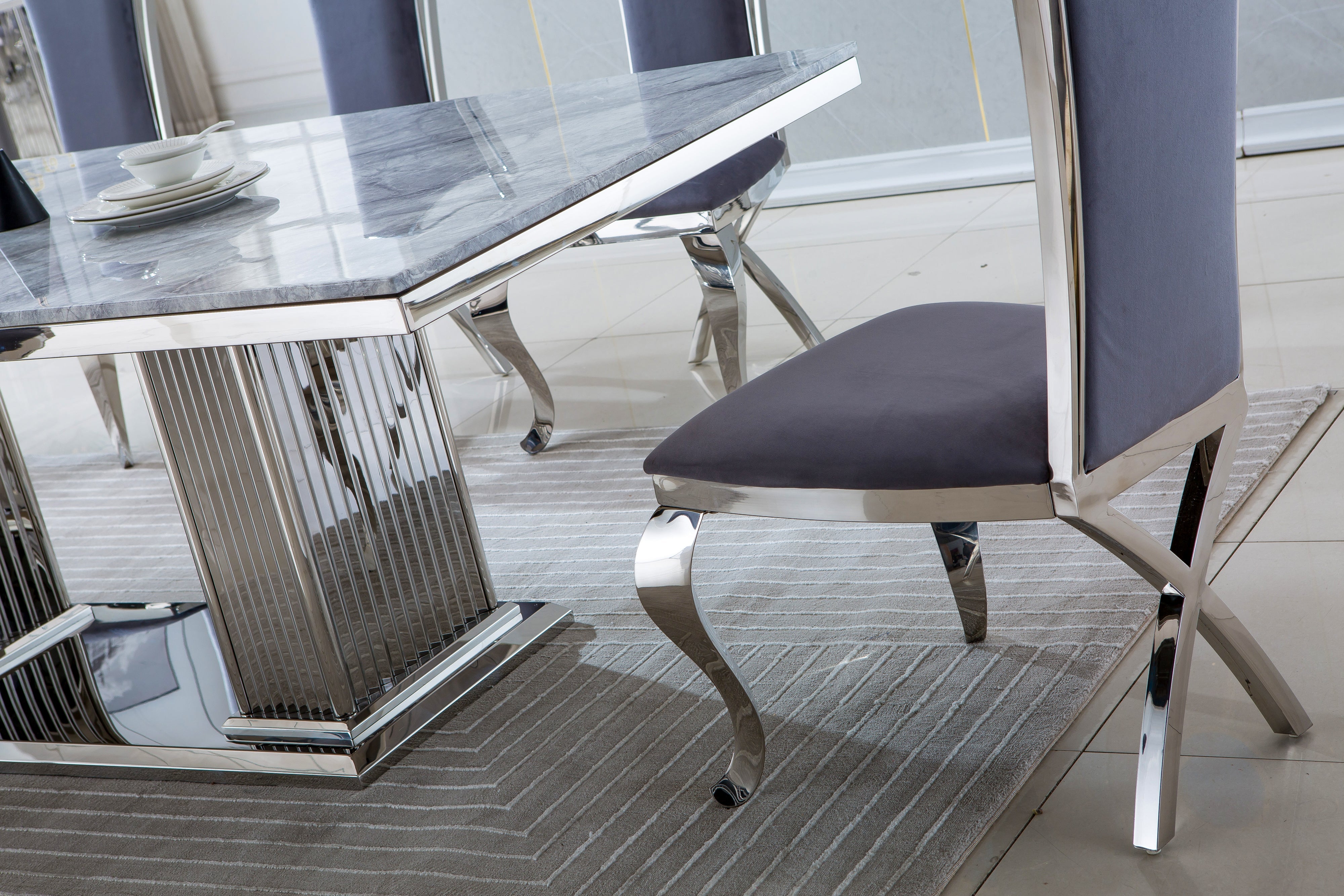 Elegant Rectangular Dining Table