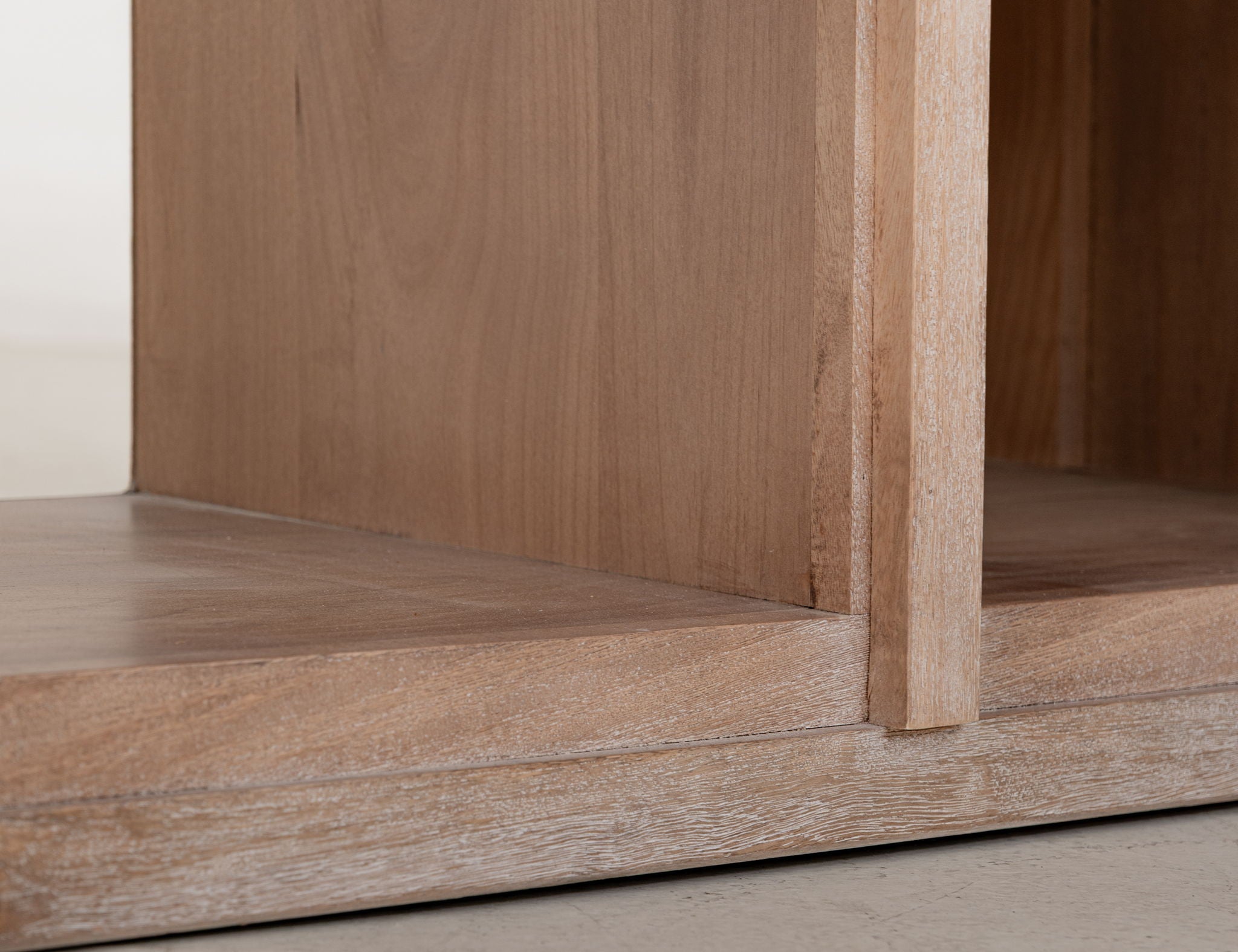 Balam - TV Stand