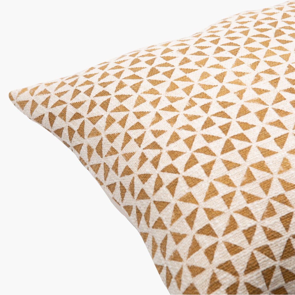 Janya Pillow