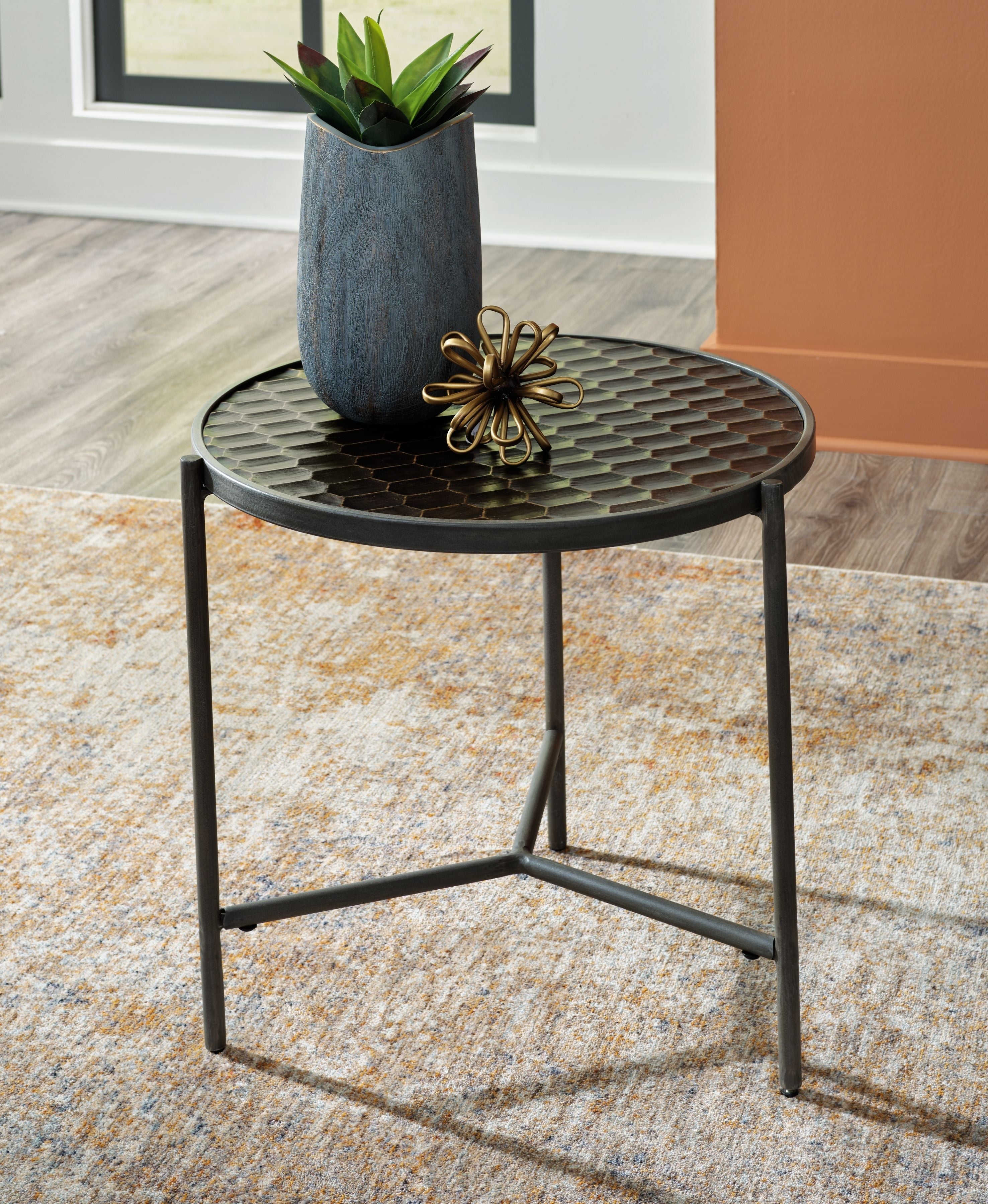 Signature Design by Ashley® Doraley - Brown / Gray - Chair Side End Table | Meri Furniture