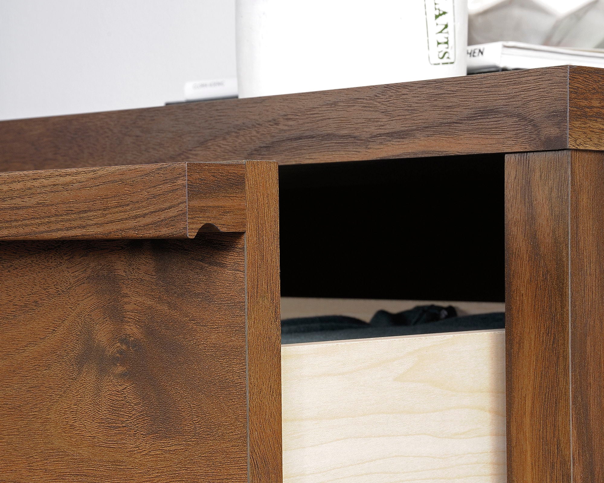 Harvey Park 4-Drawer Chest in Grand Walnut