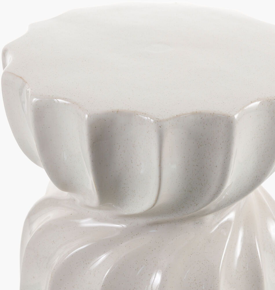 Alexia Garden Stool