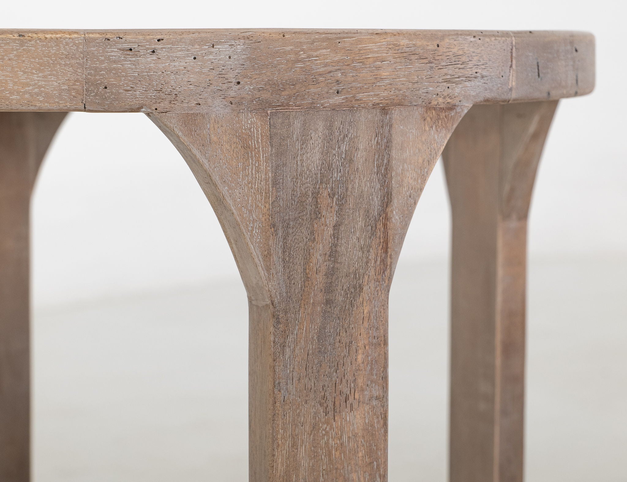 Balam - 1 Shelf Table