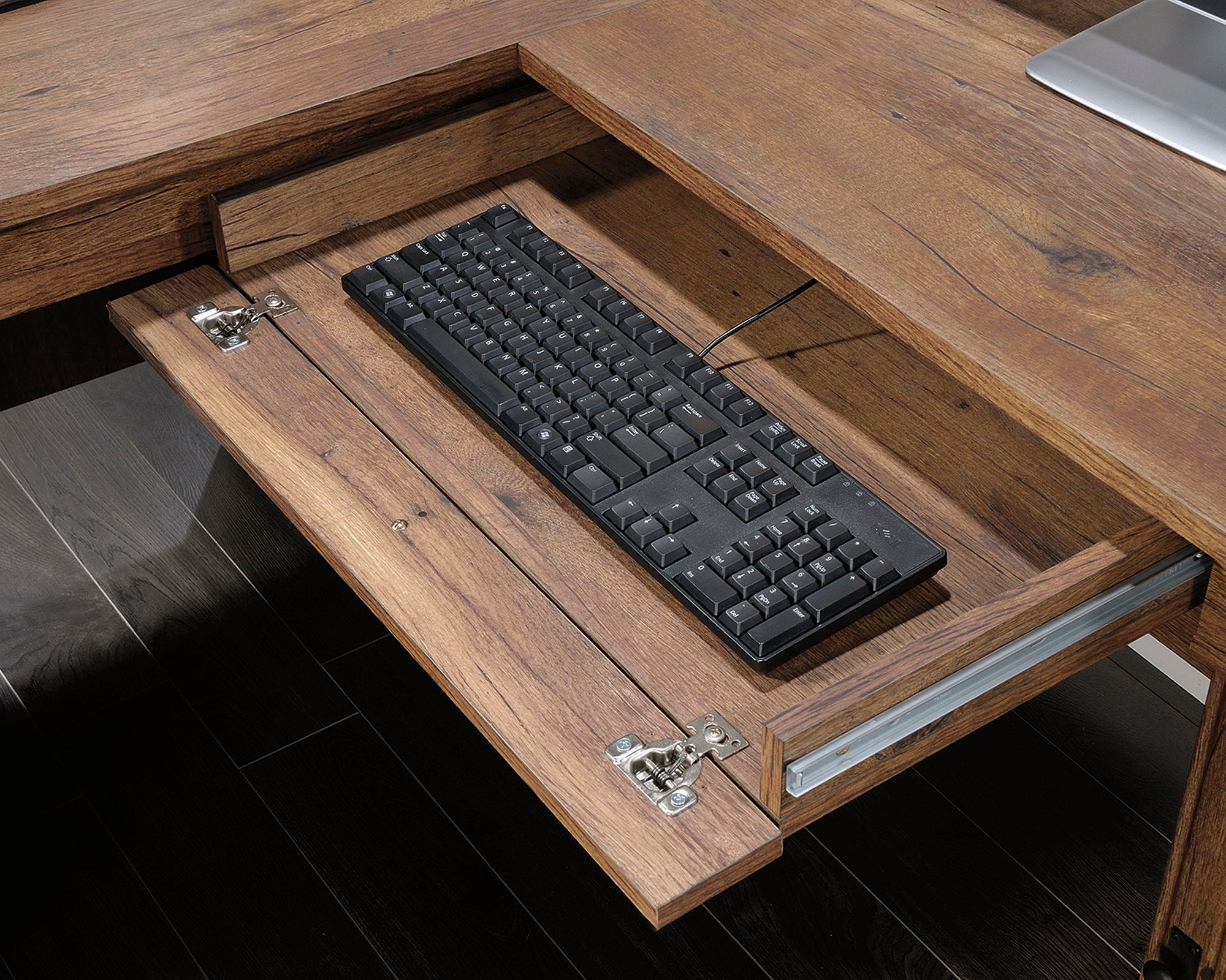 Traditional Style L-Shaped Desk in Vintage Oak