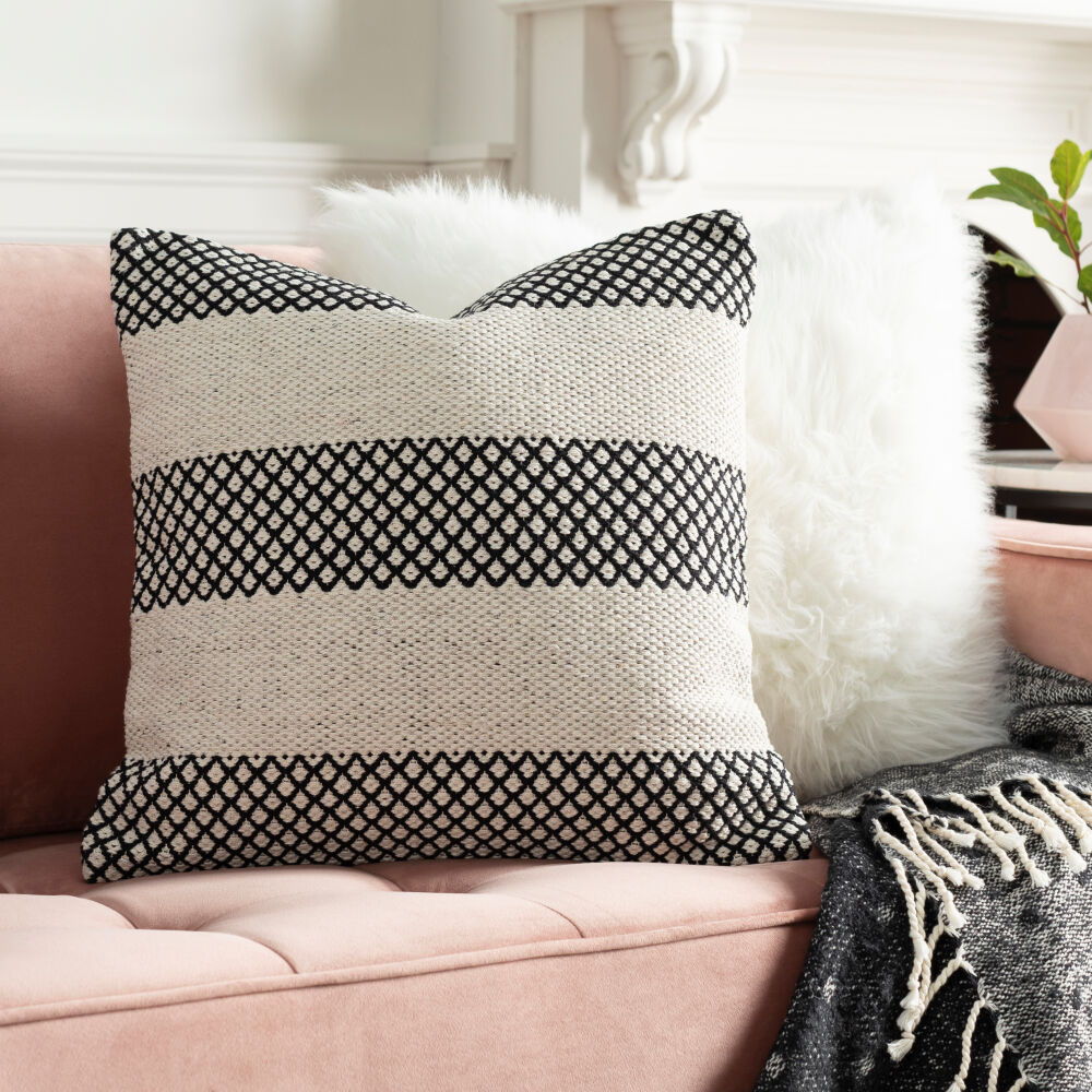 Ryder Pillow