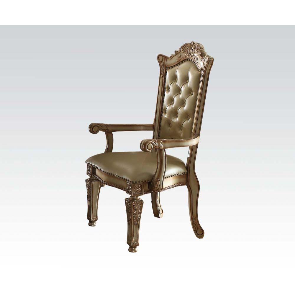 KD, Arm Chair • Backrest: Button Tufted (Inside).