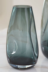 Beamund - Vase - 9"