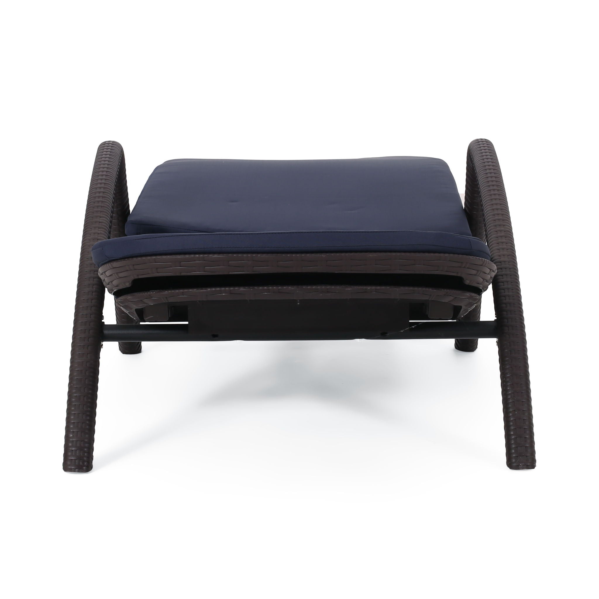 Mikael - Chaise Lounge With Cushion