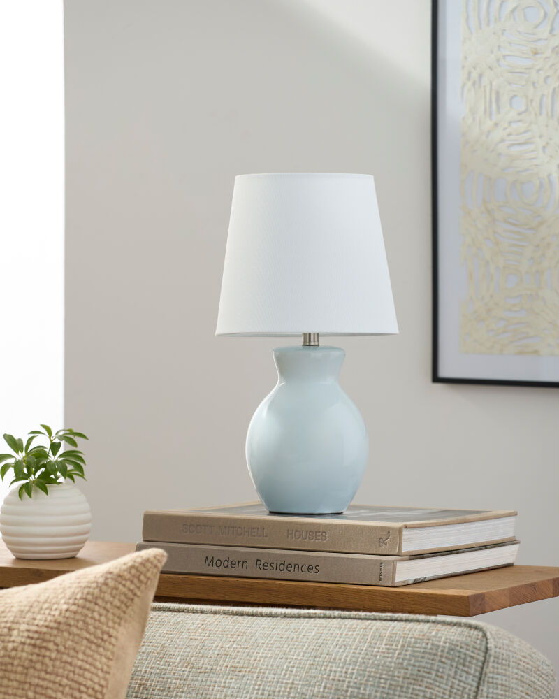 Stella Diminuta Accent Table Lamp