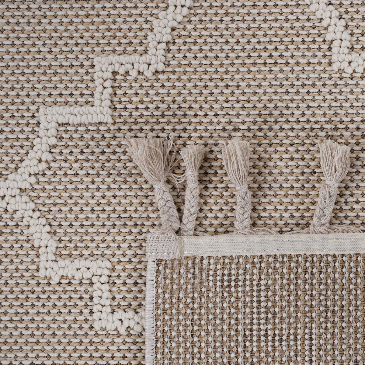 Guros - 4' X 6' Trellis Indoor / Outdoor Area Rug - Ivory