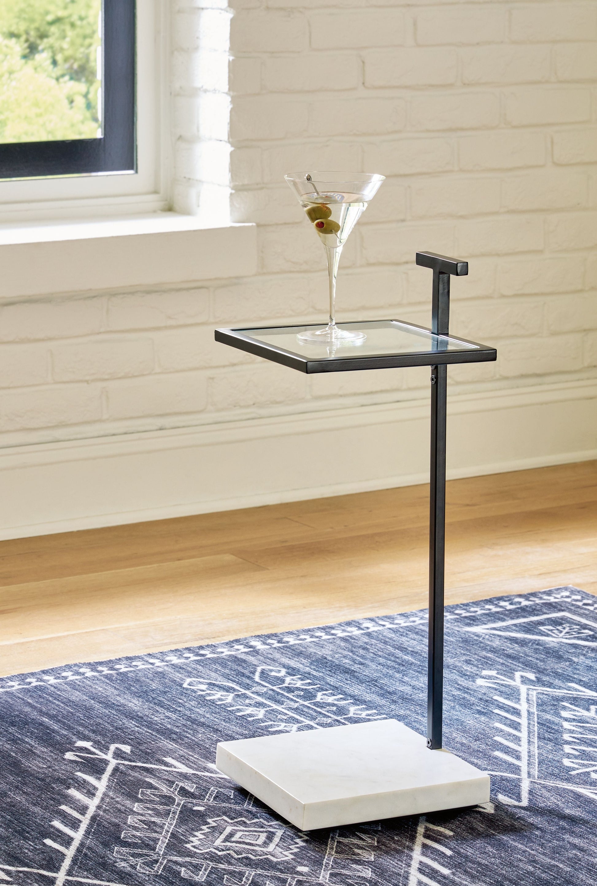 Signature Design by Ashley® Mannill - Black / White - Accent Table | Meri Furniture