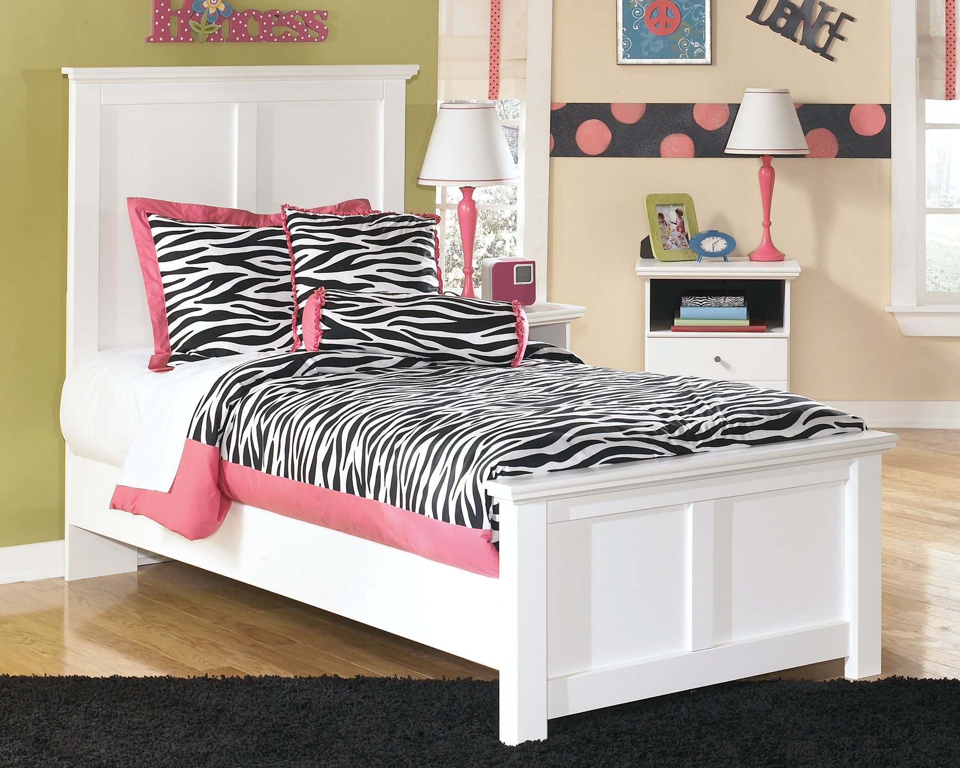Signature Design by Ashley® Bostwick - Panel Bed | Meri Furniture