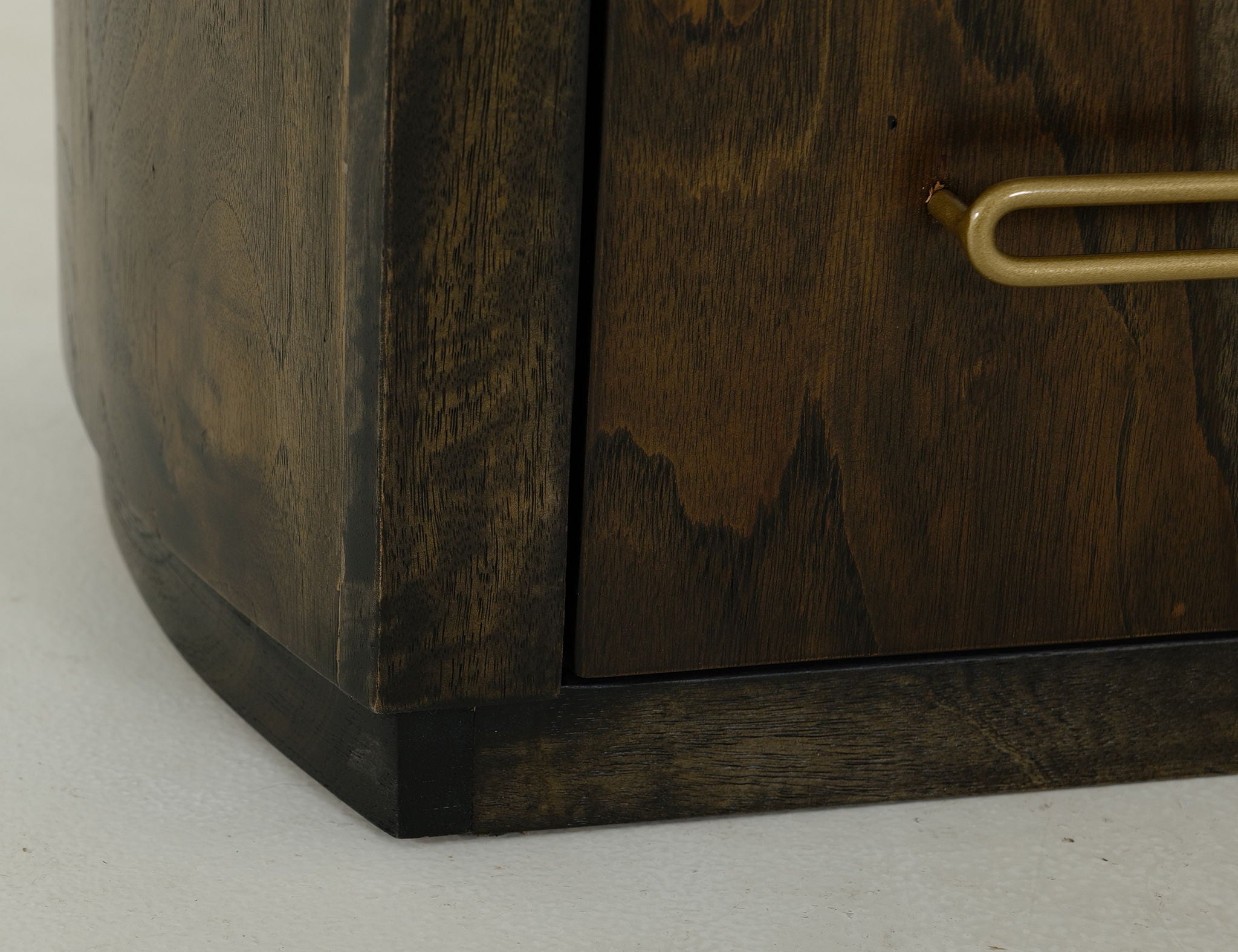 Balam - Console - Oil Black