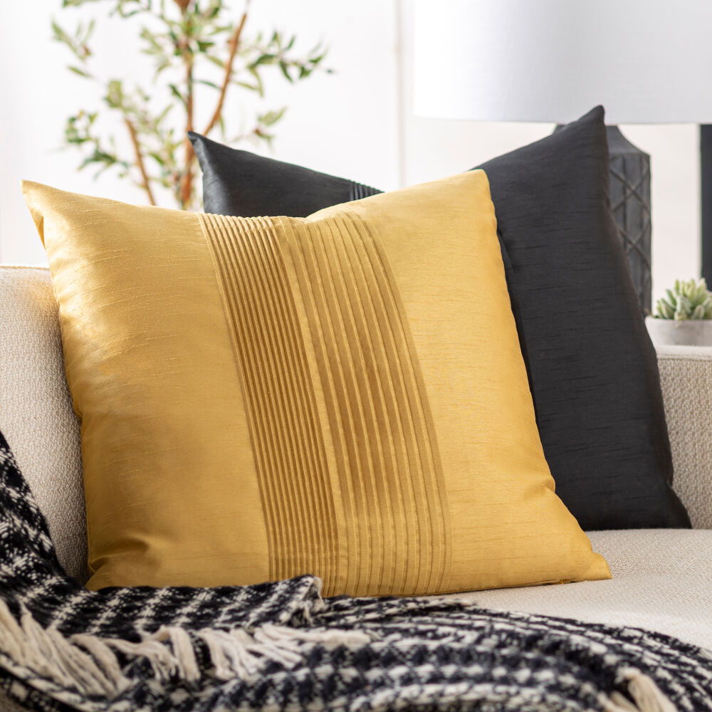 Solid Pleated Pillow
