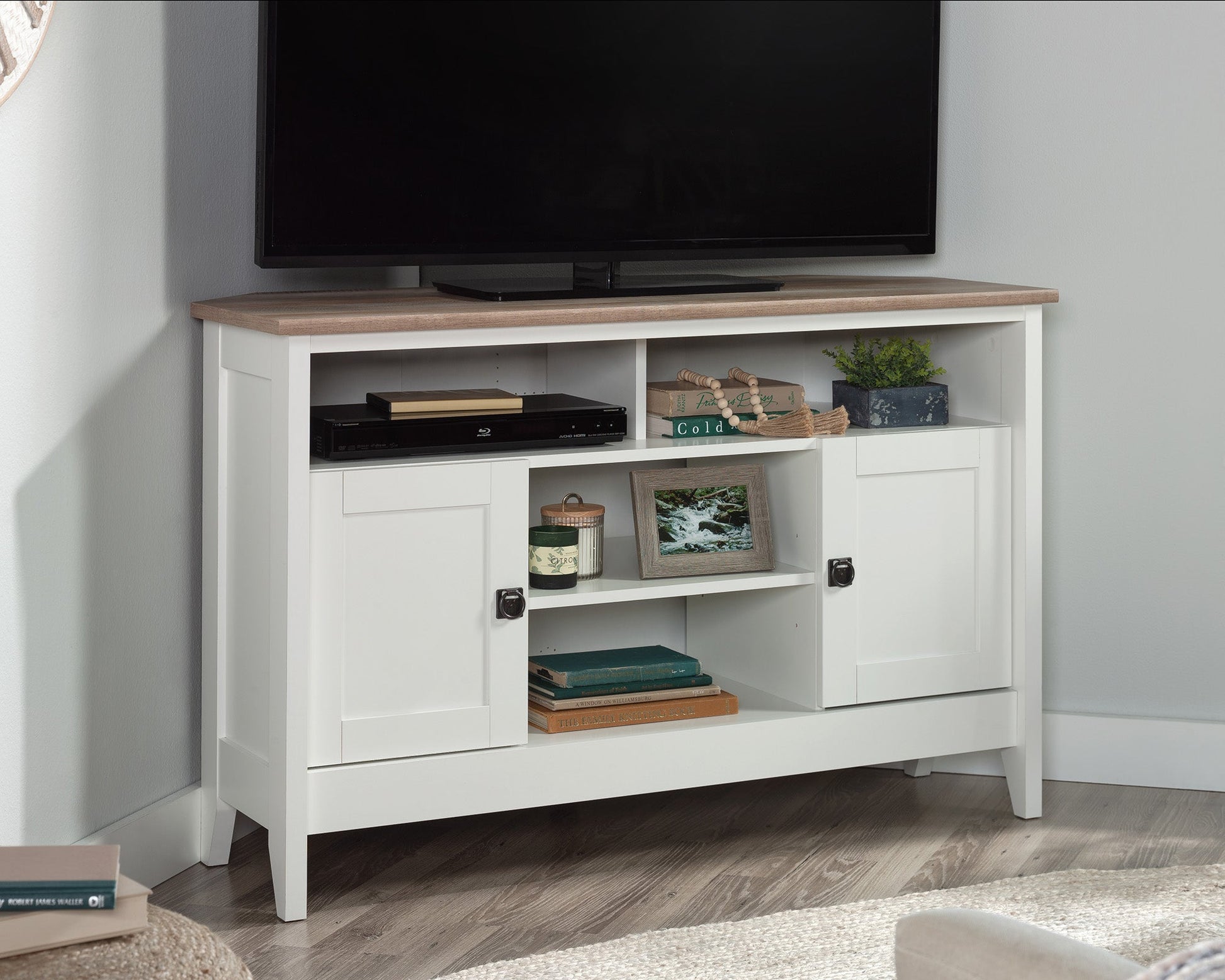Sauder August Hill Corner Entert Stand Glw | Meri Furniture
