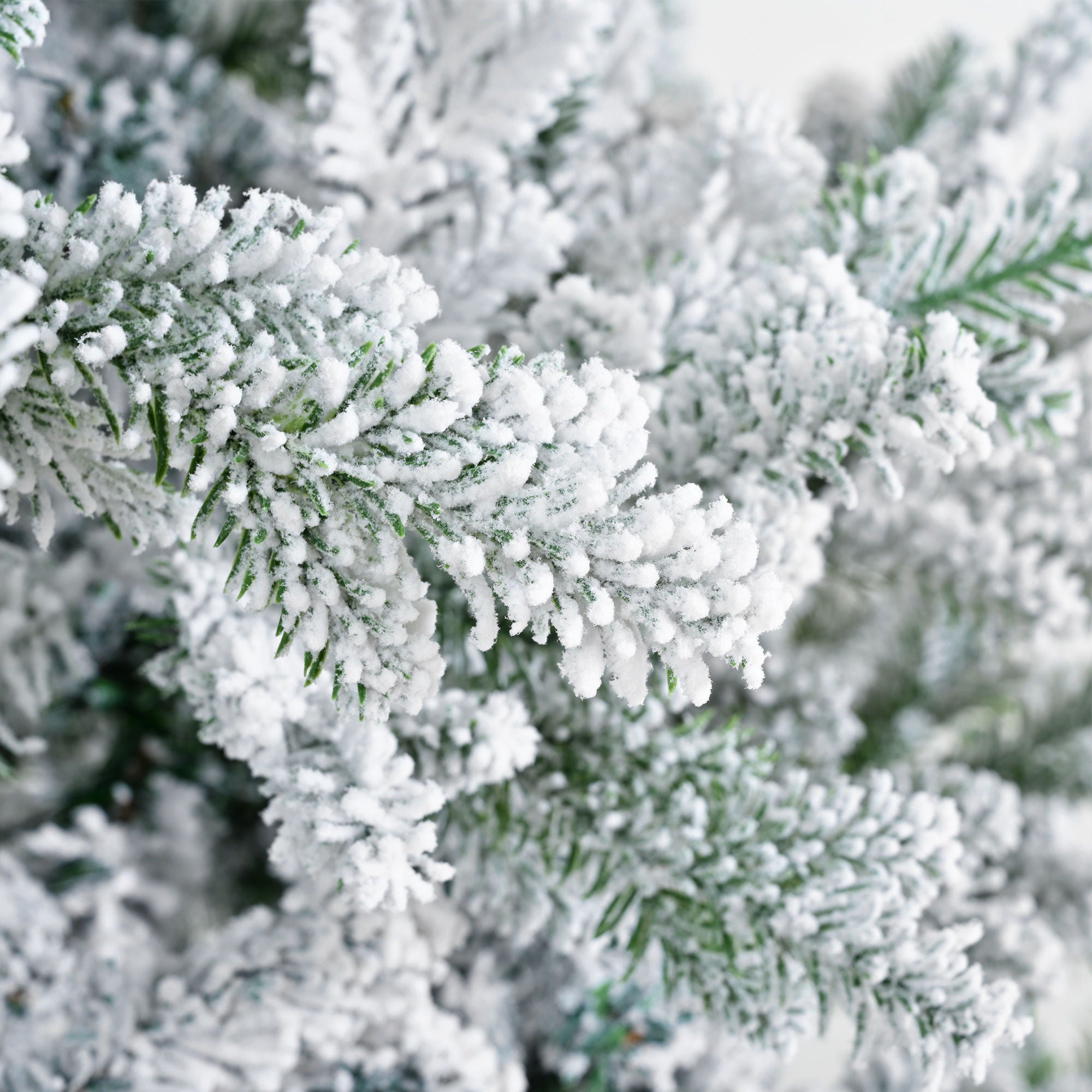 7Ft Snow Flocked Hinged Artificial Christmas Tree With Fluffy Branches And Snow Tips - White