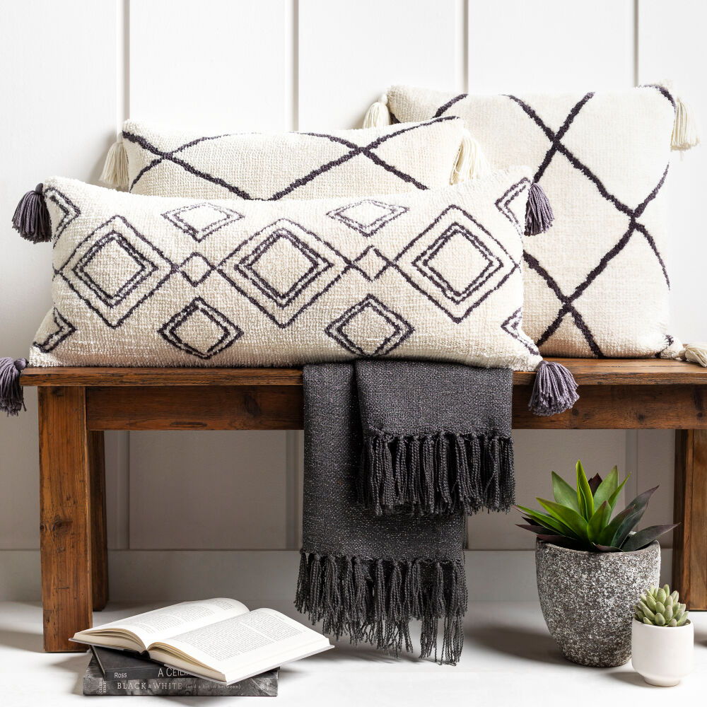 Braith Pillow