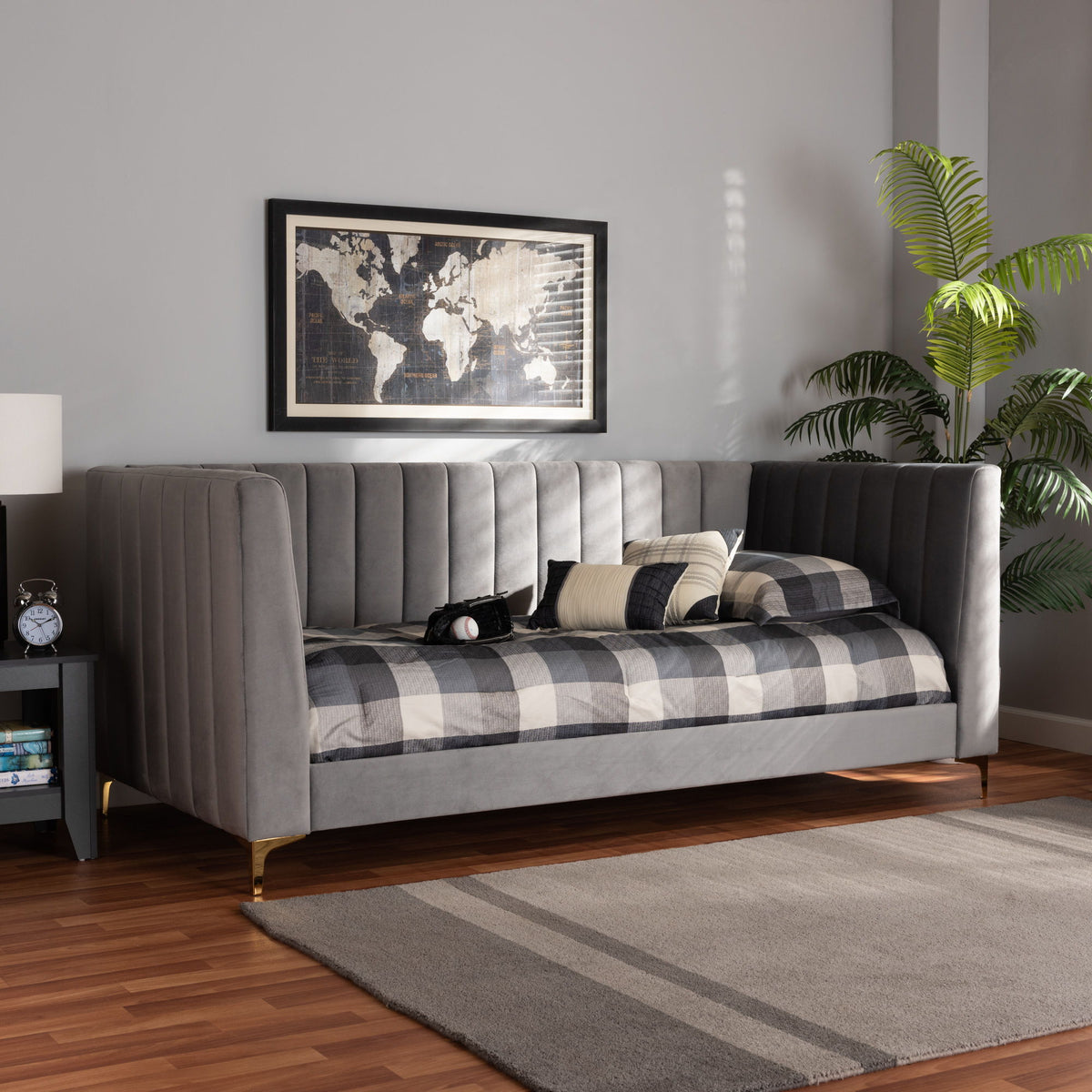 Oksana Modern Contemporary Glam and Luxe Light Grey Velvet Fabric Upholstered and Gold Finished Twin Size Daybed