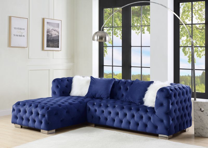 ACME •KD Legs•4 Pillows Included(Loveseat: 1 Fur+1 Body/Chaise: 1 Fur+1 Body)•Foam Density: D28 | Meri Furniture