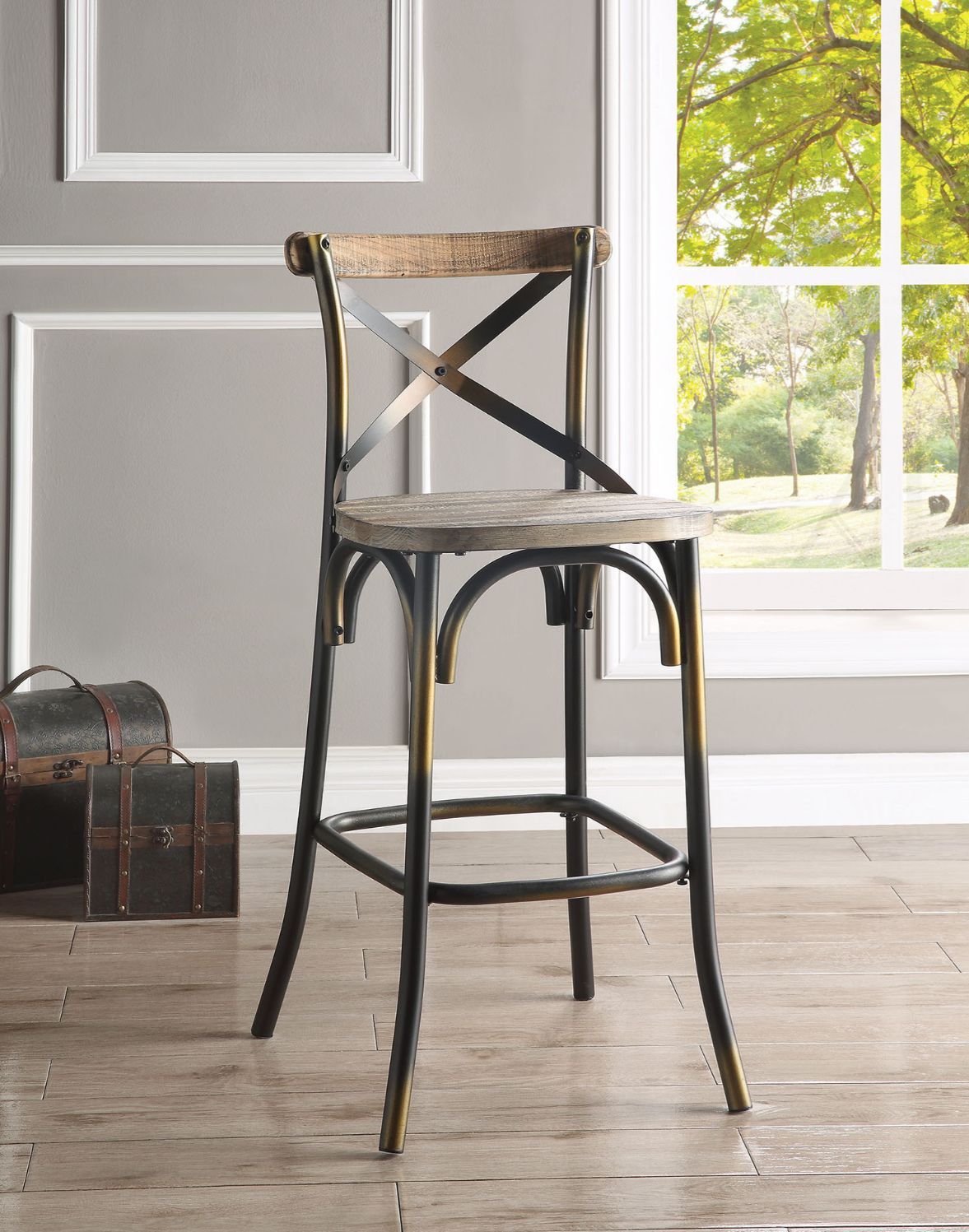 The Zaire collection chairs offer a vintage style bar chairs.