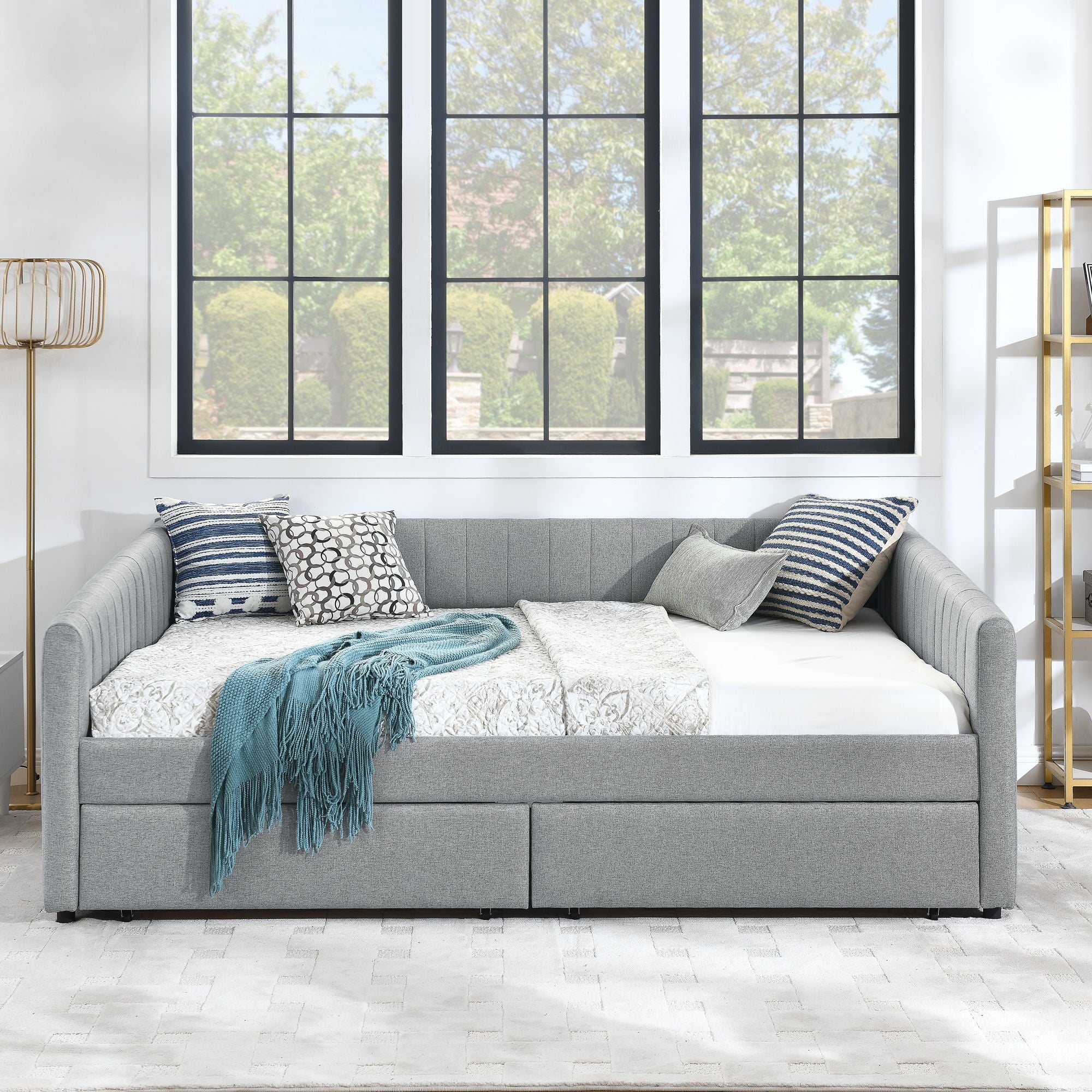 Upholstered Queen Daybed With 2 Drawers