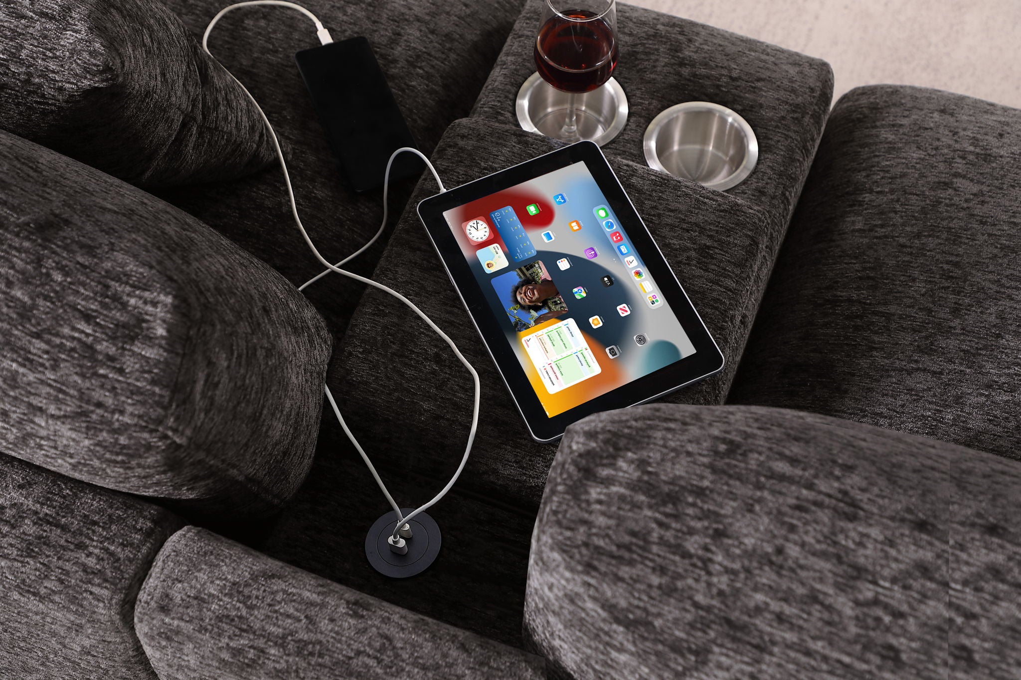 Celine - Chenille Fabric Corner Sectional Sofa With Right Facing Chaise, Cupholders, And Charging Ports - Gray