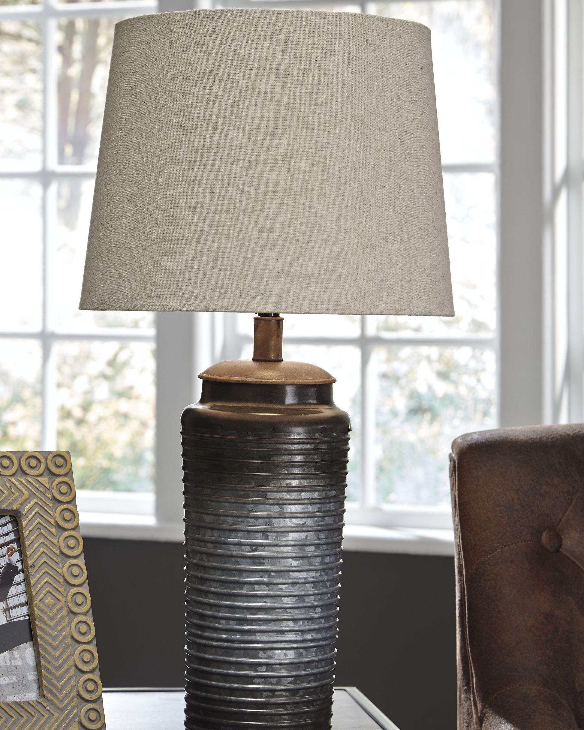 Ashley Furniture Norbert - Table Lamp | Meri Furniture