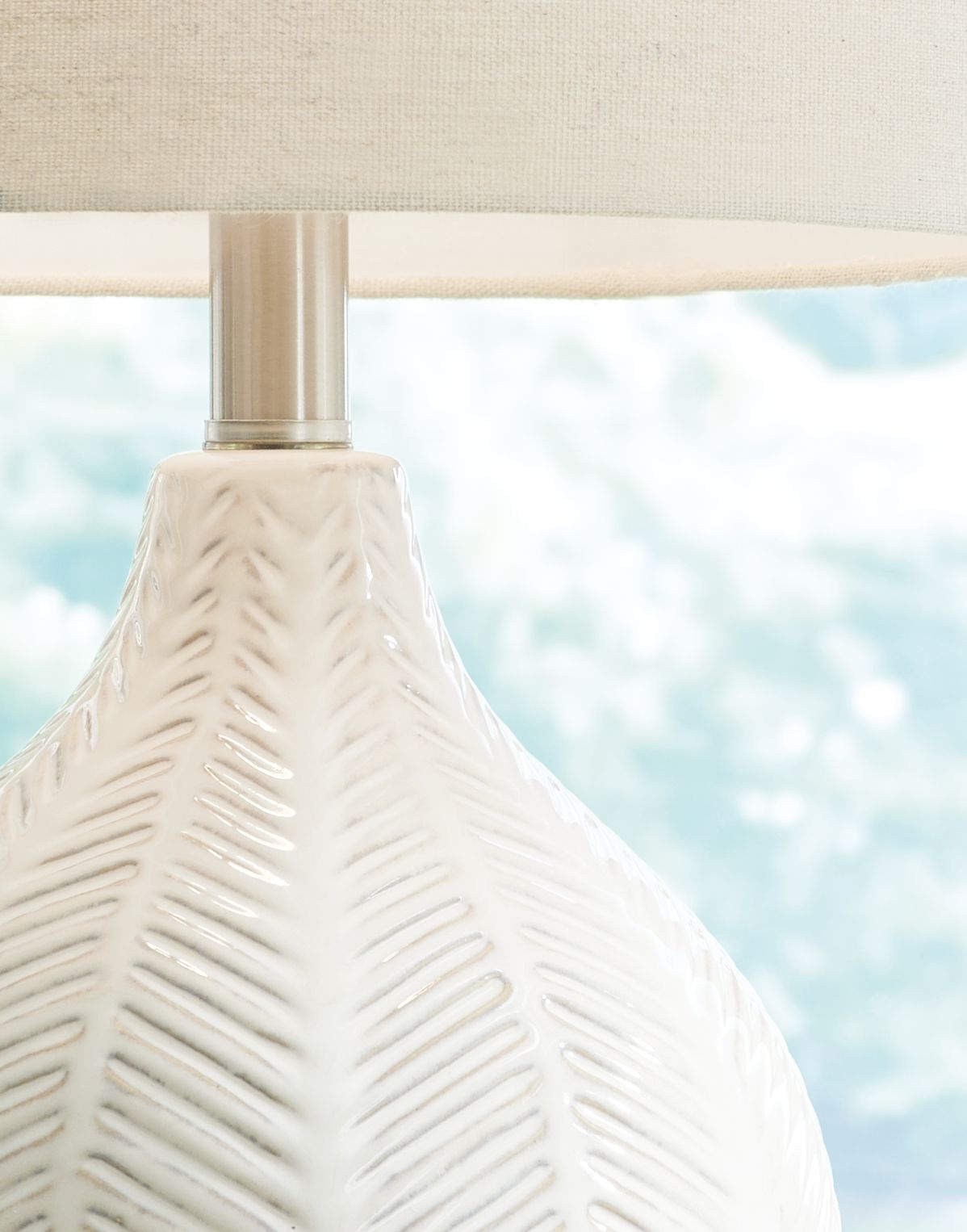 Ashley Furniture Rainermen - Off White - Ceramic Table Lamp | Meri Furniture