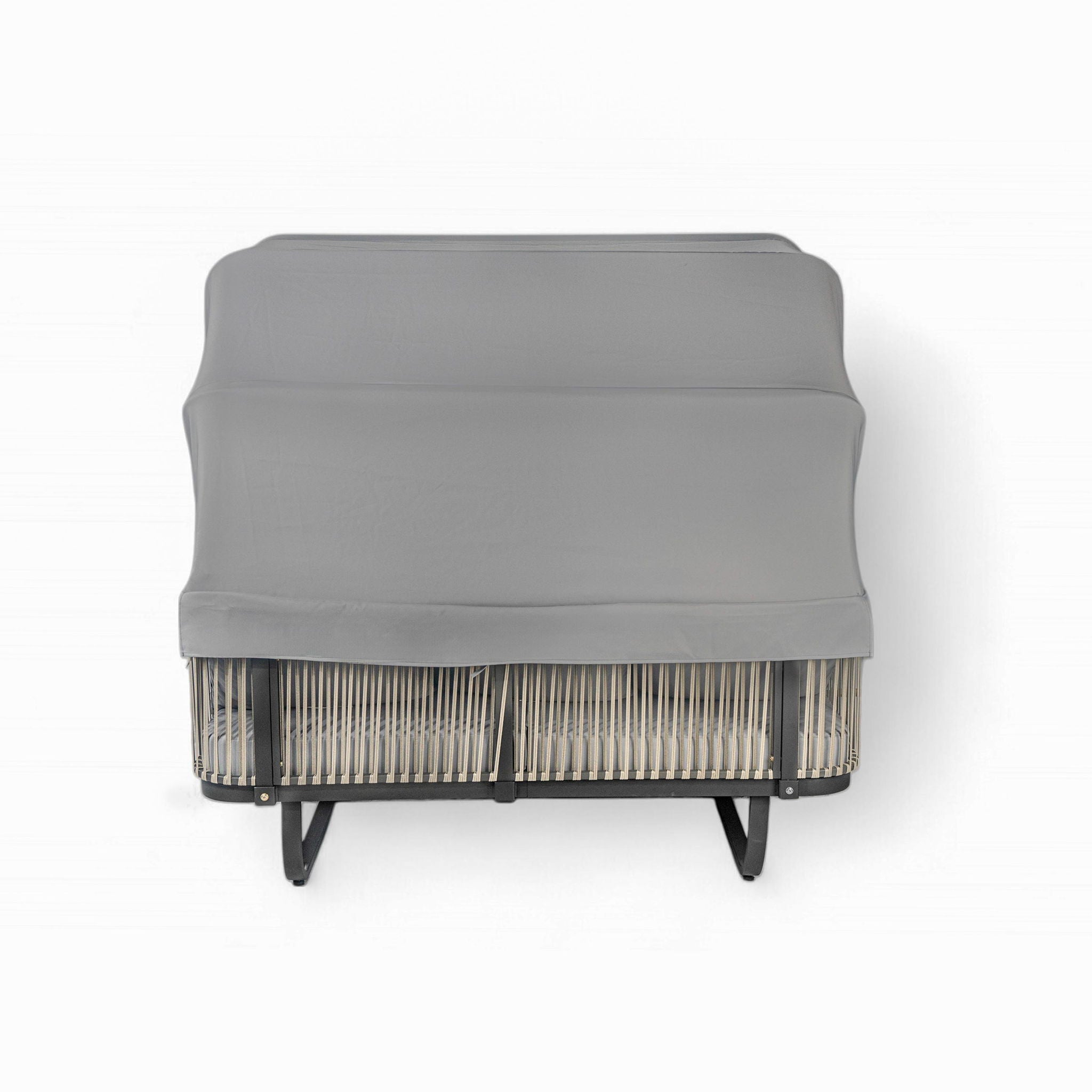 Outdoor Patio Rattan Daybed With Detachable Pillows