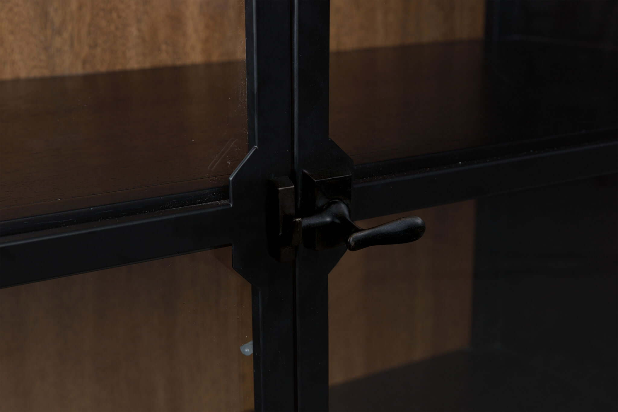 Greddinton - Display Cabinet