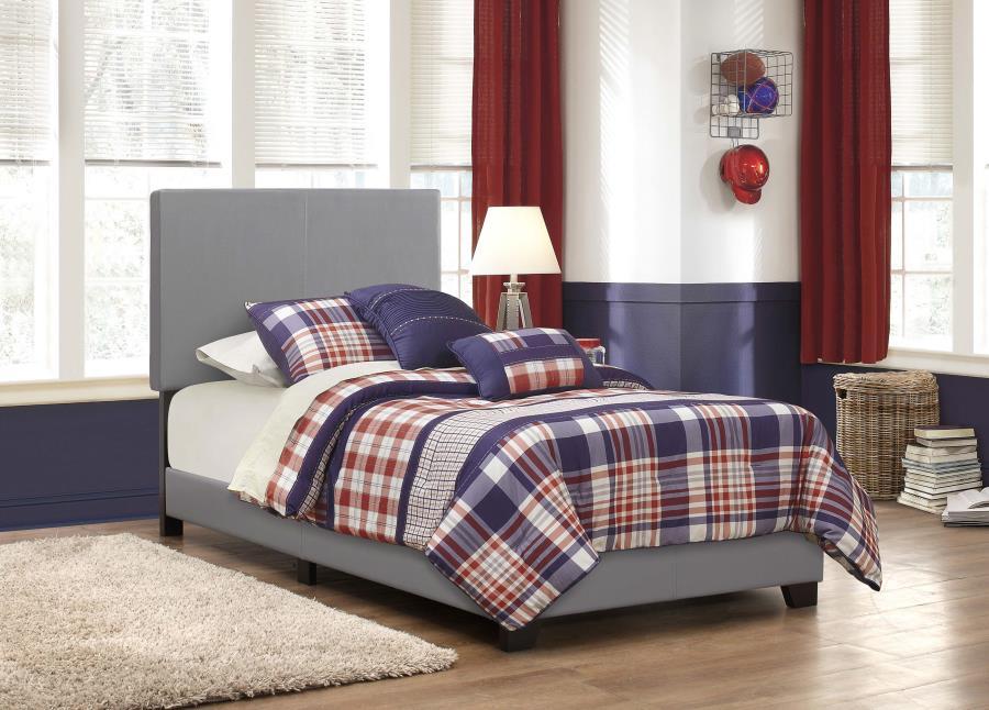 Coaster Fine Furniture Dorian - Upholstered Panel Bed | Meri Furniture