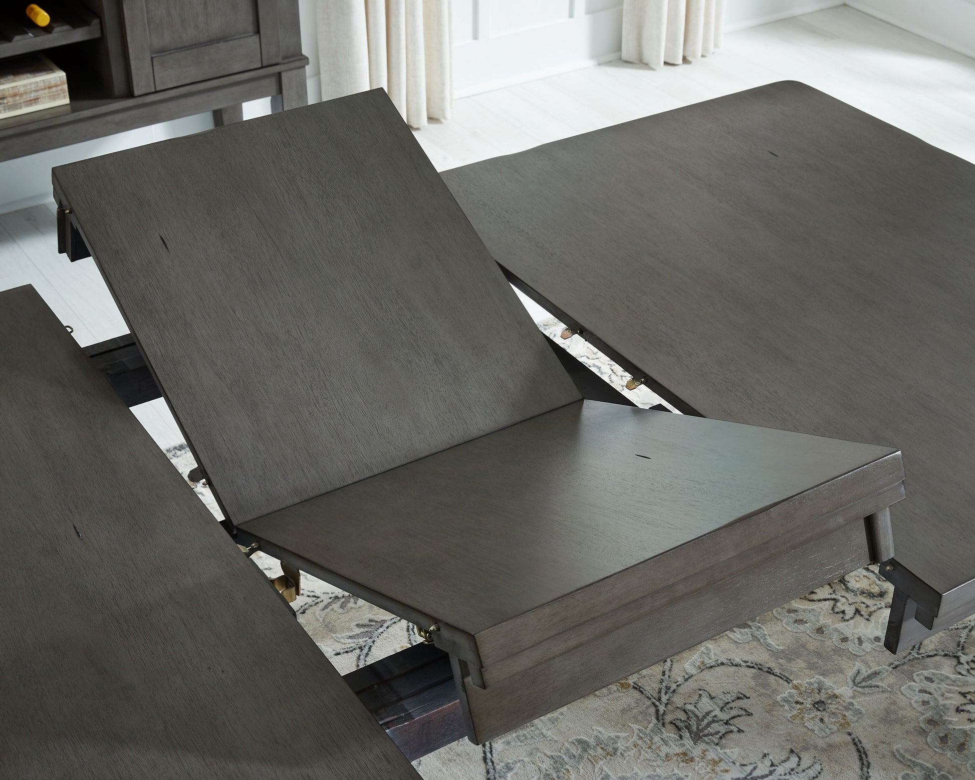 Signature Design by Ashley® Hallanden - Dining Room Set | Meri Furniture