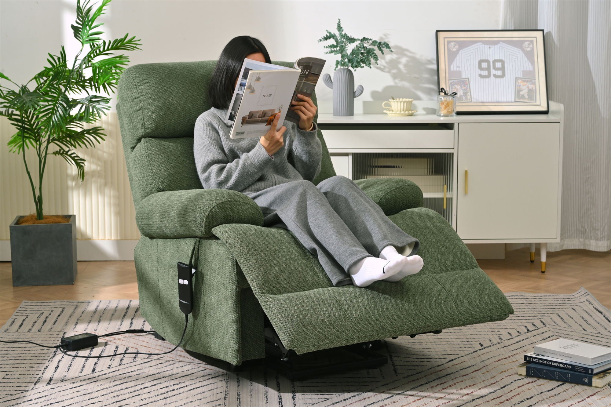 Oversized Power Lift Recliner Chai With Remote Control, Side Pocket, Spacious Seat