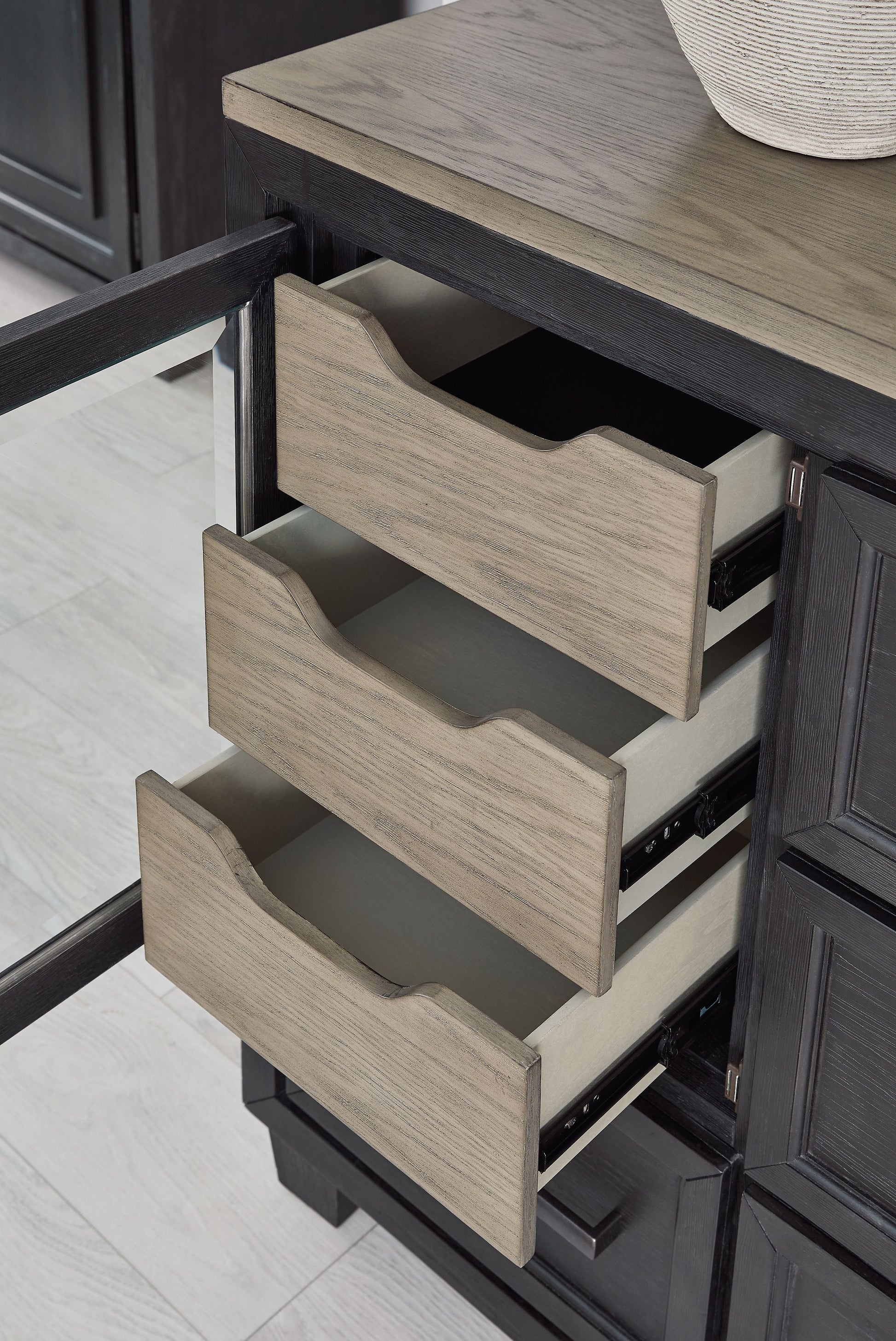 Signature Design by Ashley® Foyland - Dresser, Mirror | Meri Furniture