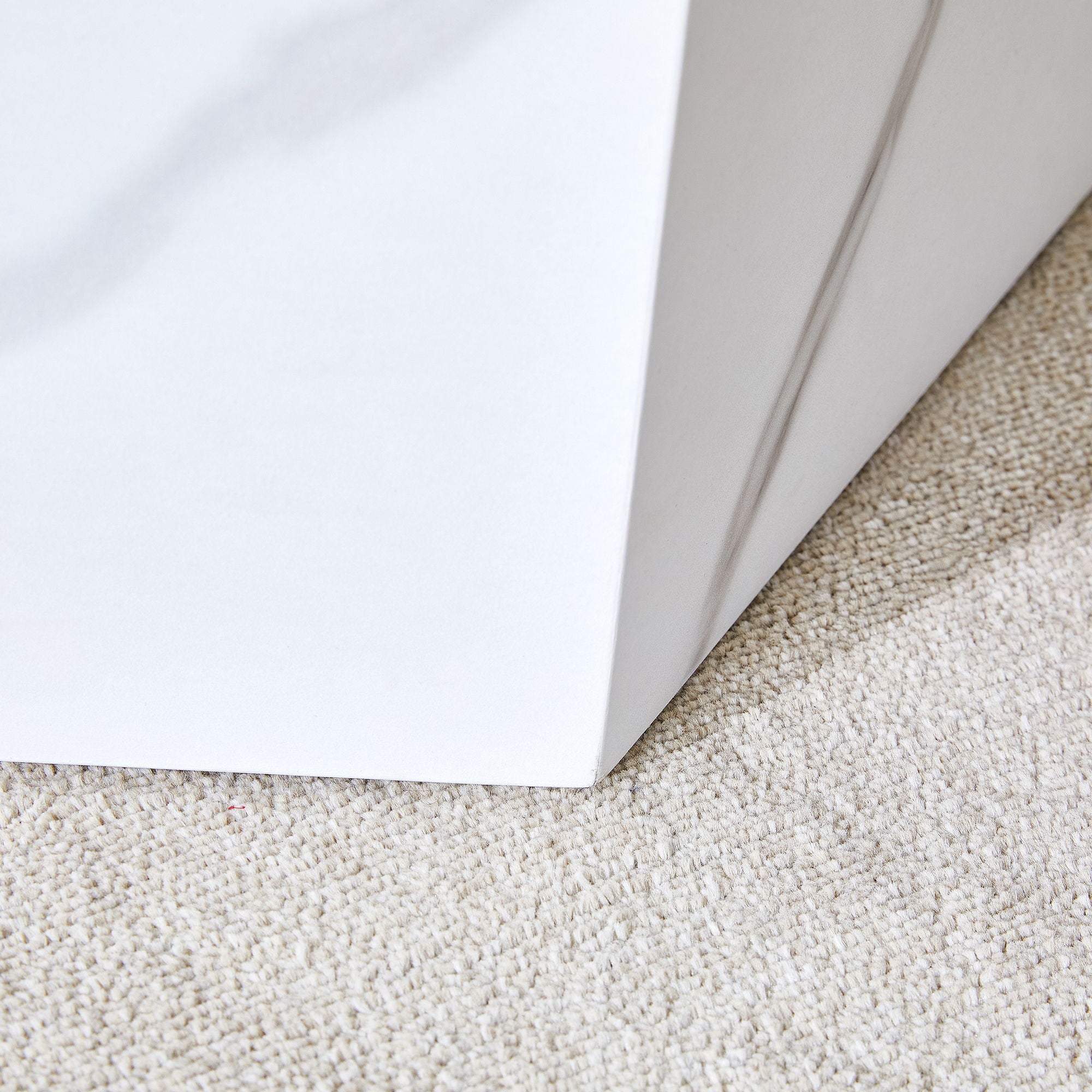 Modern Coffee Table With Complex Texture Patterns, Stylish And Durable Design - White