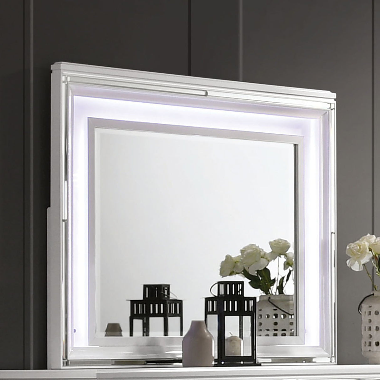 Emmeline - Mirror With Led Lights