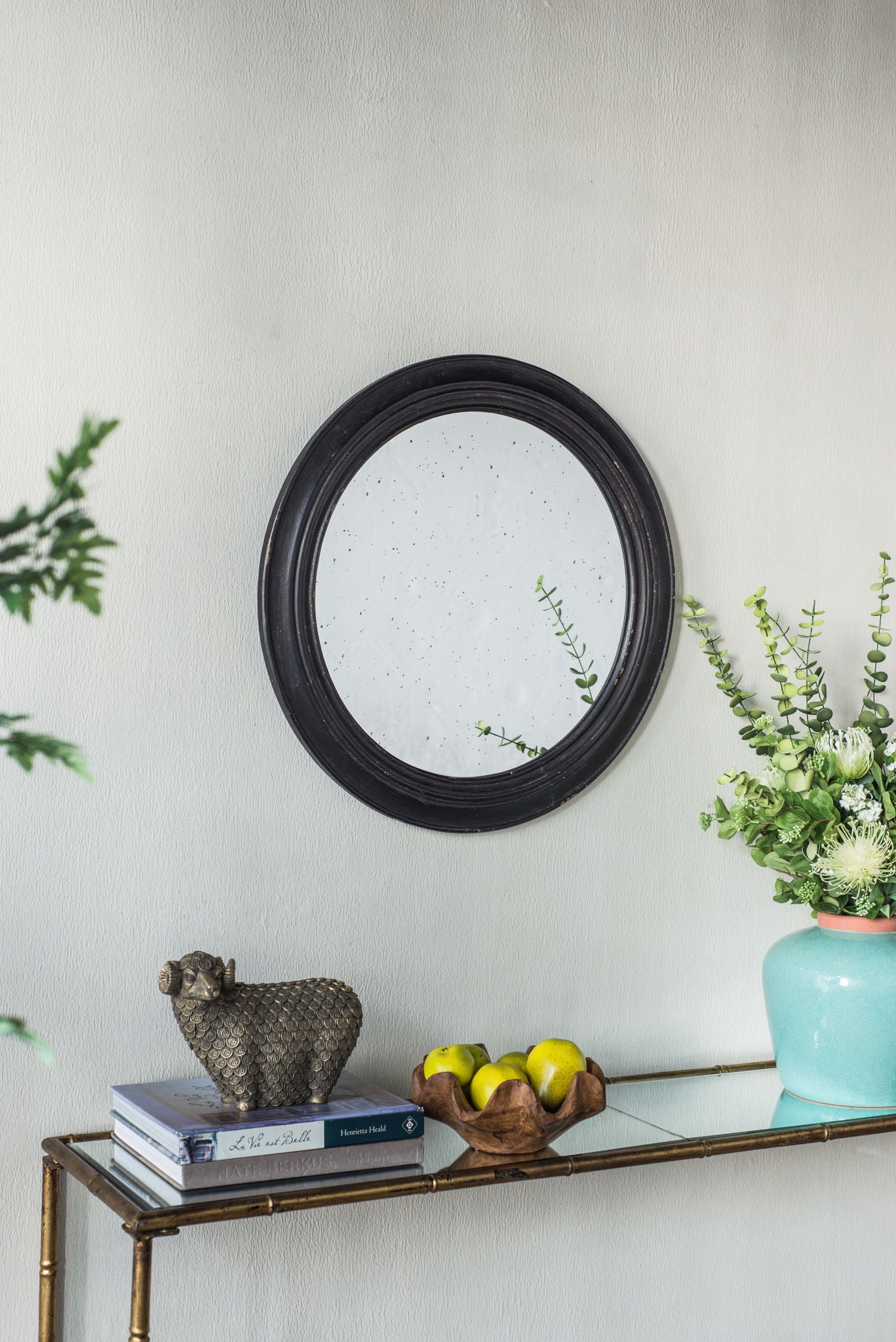 Circle Wall Mirror With Wooden Frame, Antique Classic Accent Mirror, For Living Room - Black
