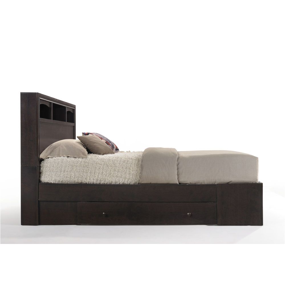 ACME The Madison II bedroom collection features spacious storage. Clean lines and modern style are perfectly matched together, offering a sense of technology to new generation. | Meri Furniture
